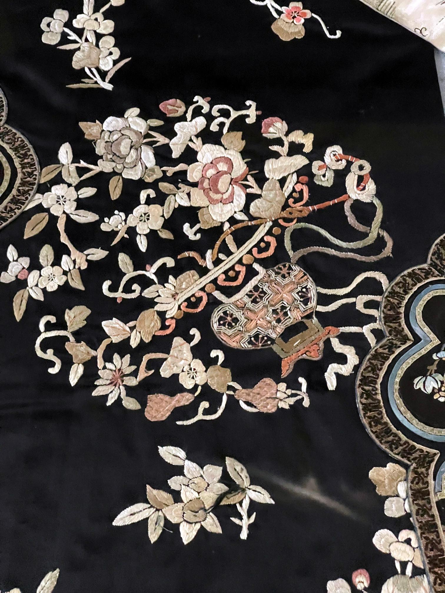 Frame Antique Chinese Embroidered Robe Qing Dynasty For Sale 4