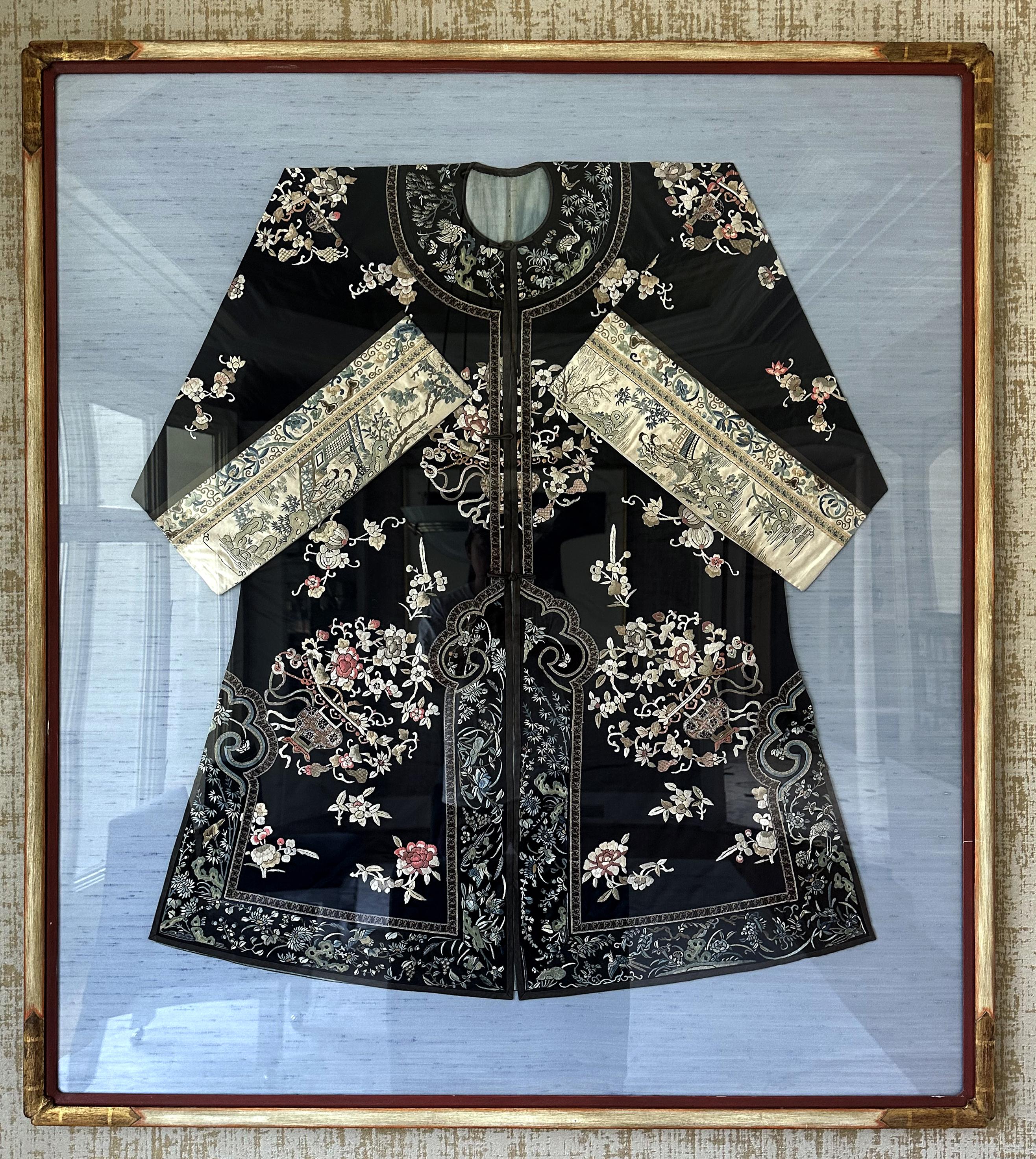 Frame Antique Chinese Embroidered Robe Qing Dynasty For Sale 7