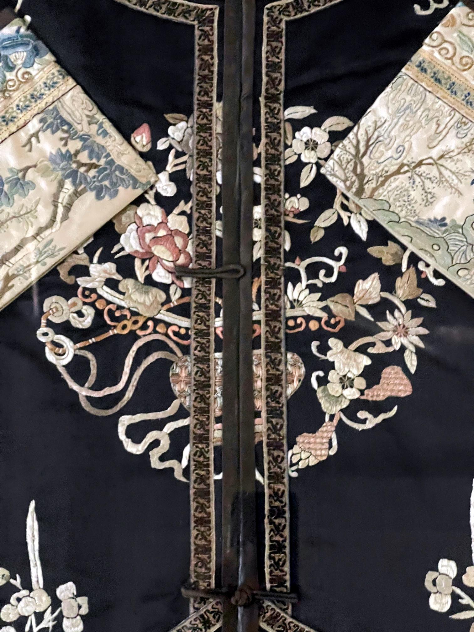 Frame Antique Chinese Embroidered Robe Qing Dynasty In Good Condition For Sale In Atlanta, GA