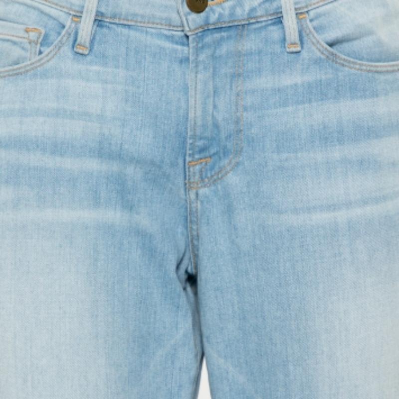 Frame Blue Faded Denim Le Skinny de Jeanne Crop Jeans M For Sale 1