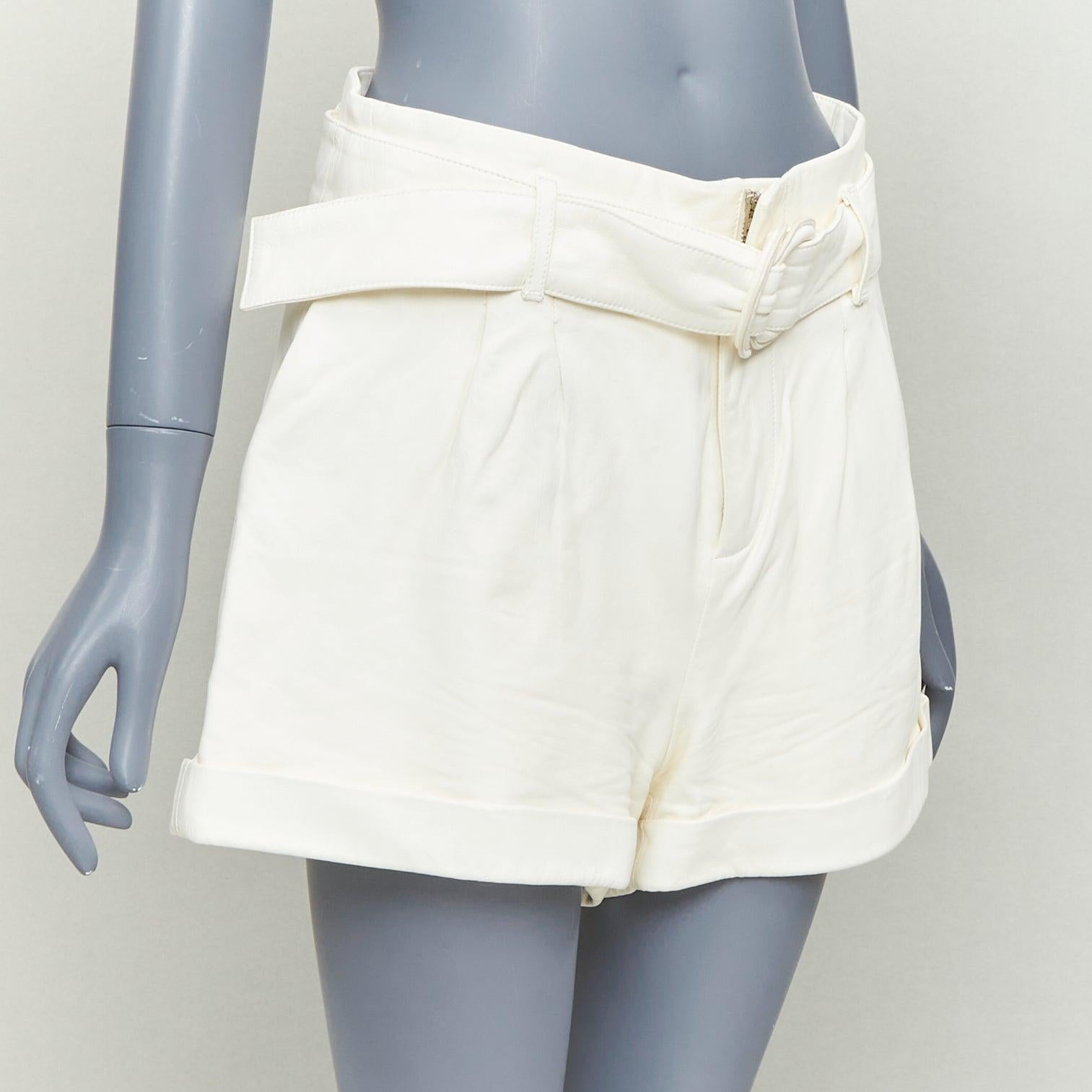 FRAME short en cuir d'agneau crème ceinturé à taille haute 27