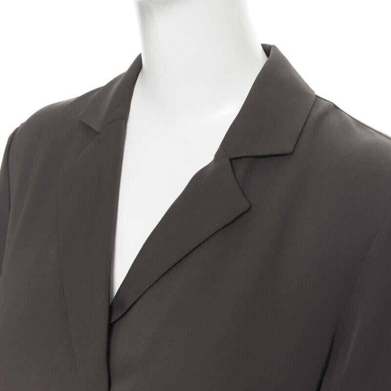 FRAME Dark Moss green 100% silk spread collar popover shirt blouse XS
Reference: SNKO/A00120
Brand: Frame
Model: Silk shirt
Material: 100% Silk
Color: Green
Pattern: Solid
Extra Details: 100% silk. Dark Moss green. 3-button cuff.
Made in: