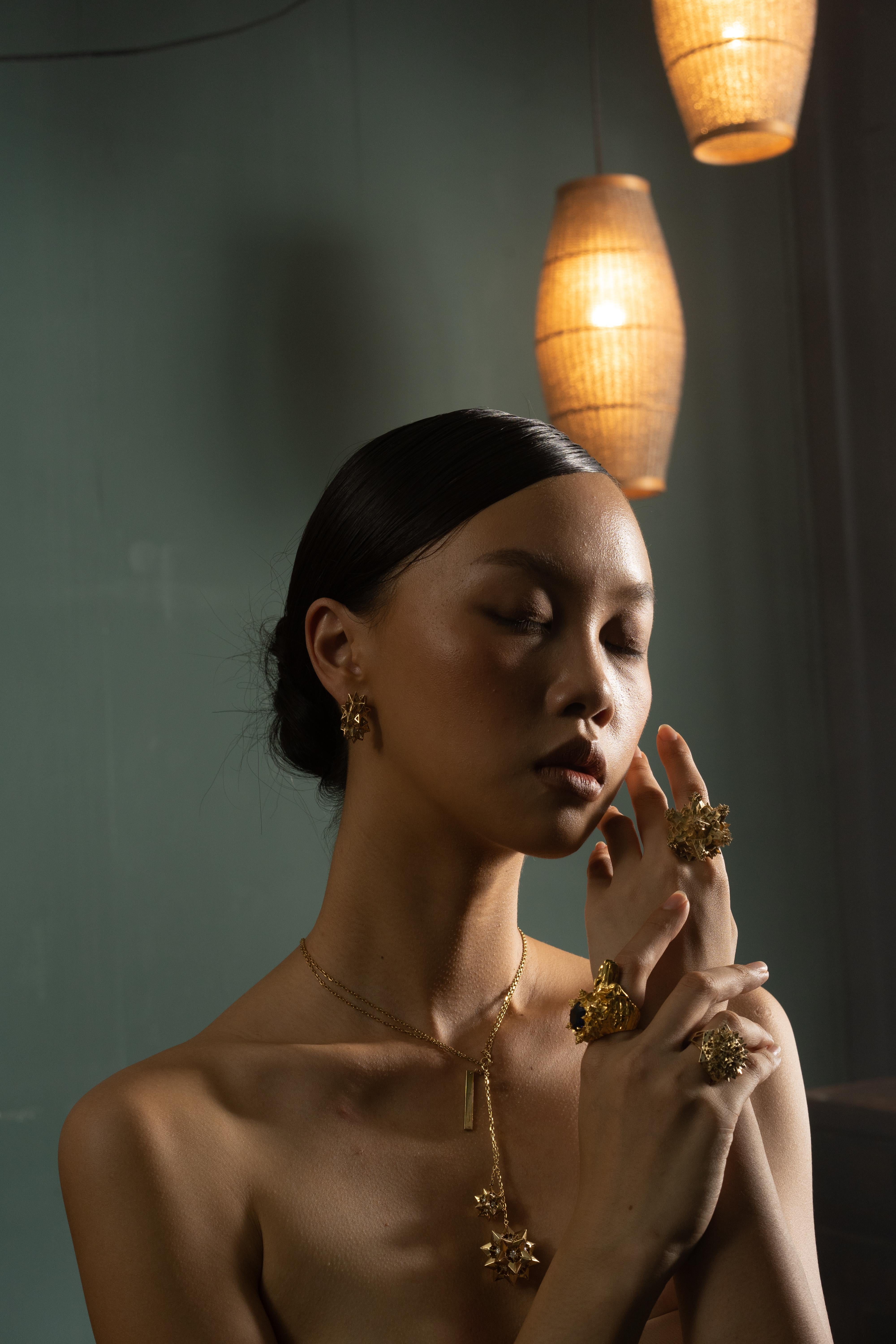 Donna Collana con ciondolo Frame in oro 18 carati e diamanti in vendita