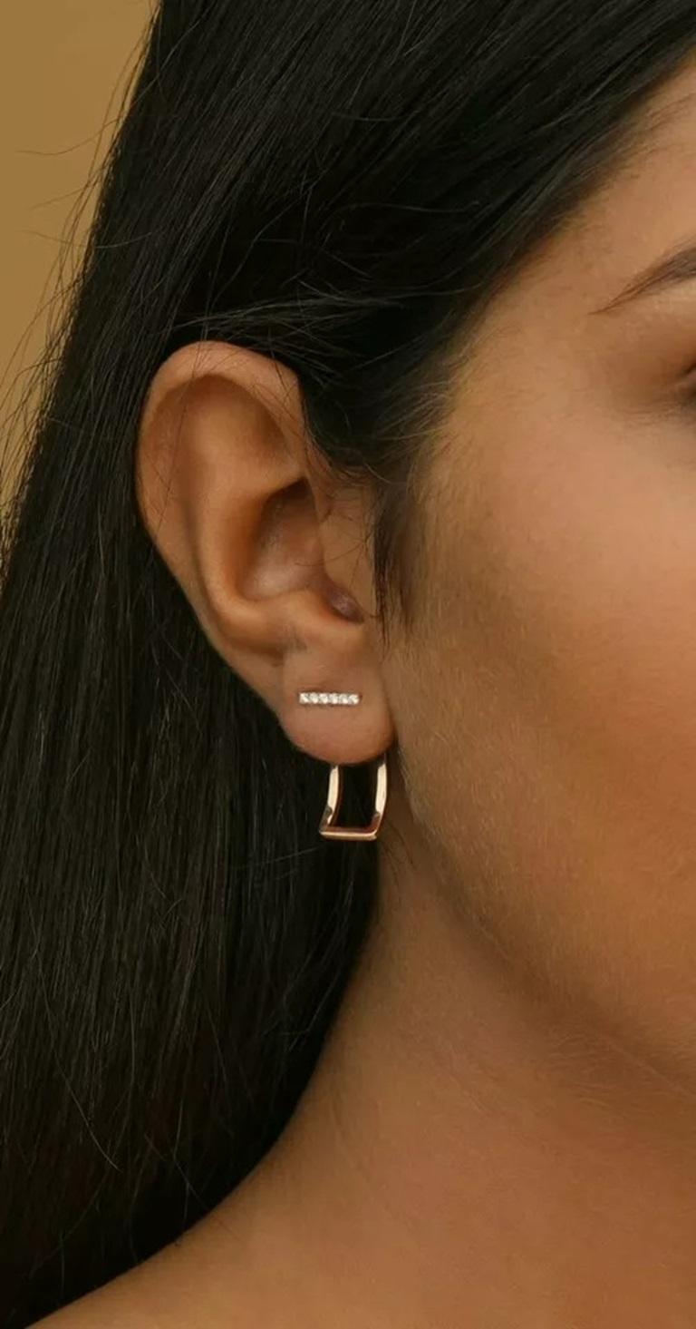 Taille ronde Boucles d'oreilles en or massif 14 carats, avec veste en diamant et cadre en vente