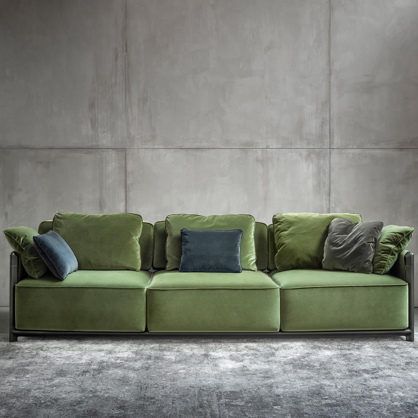 Grünes Sofa mit Rahmen von Stefano Giovannoni (Moderne) im Angebot