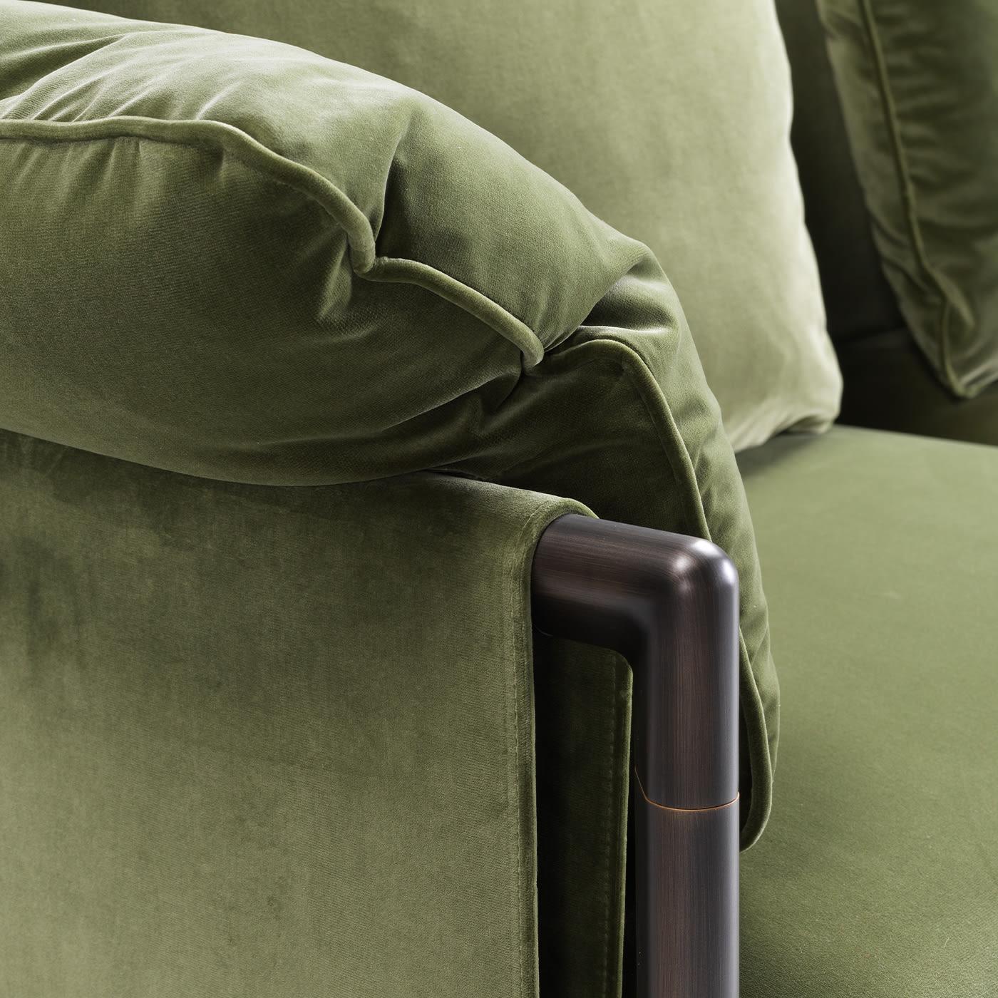 Grünes Sofa mit Rahmen von Stefano Giovannoni (Italienisch) im Angebot