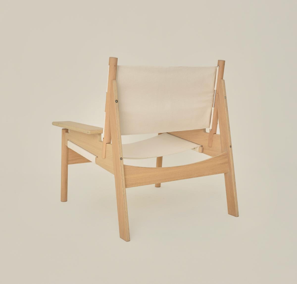 Turkish KITA LIVING Frame Lounge Chair - Oak Mist - Bone White For Sale