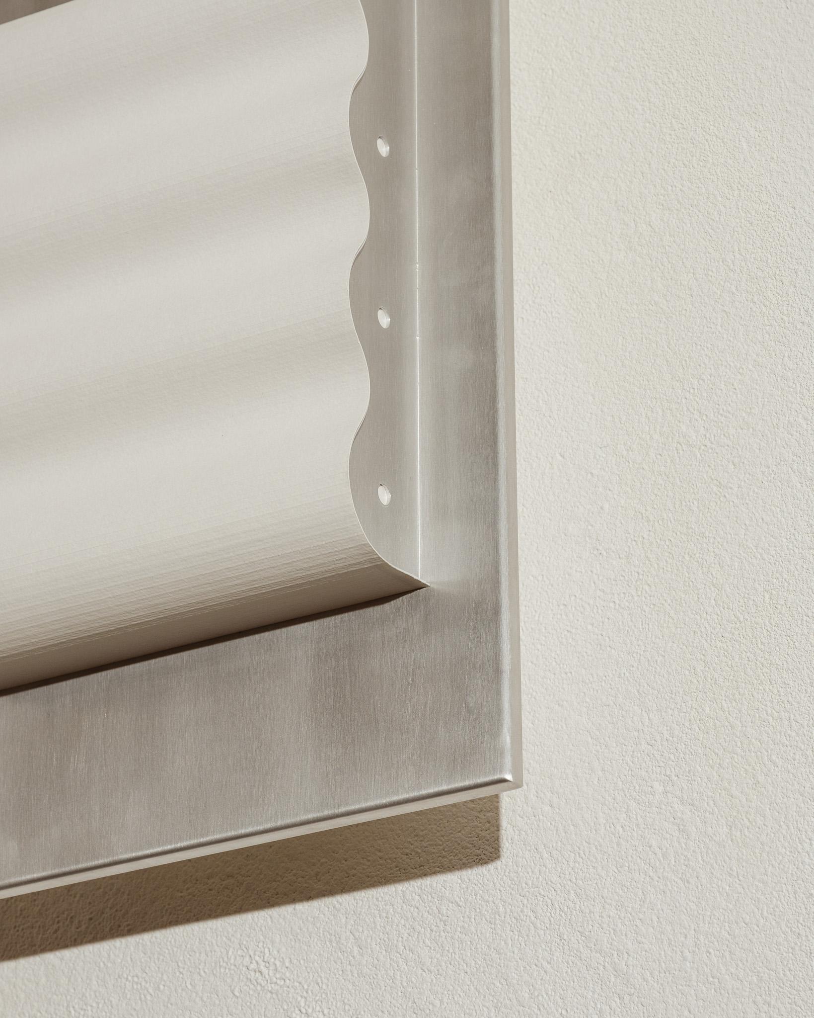 Aplique Marco M de aluminio bruto Moderno en venta
