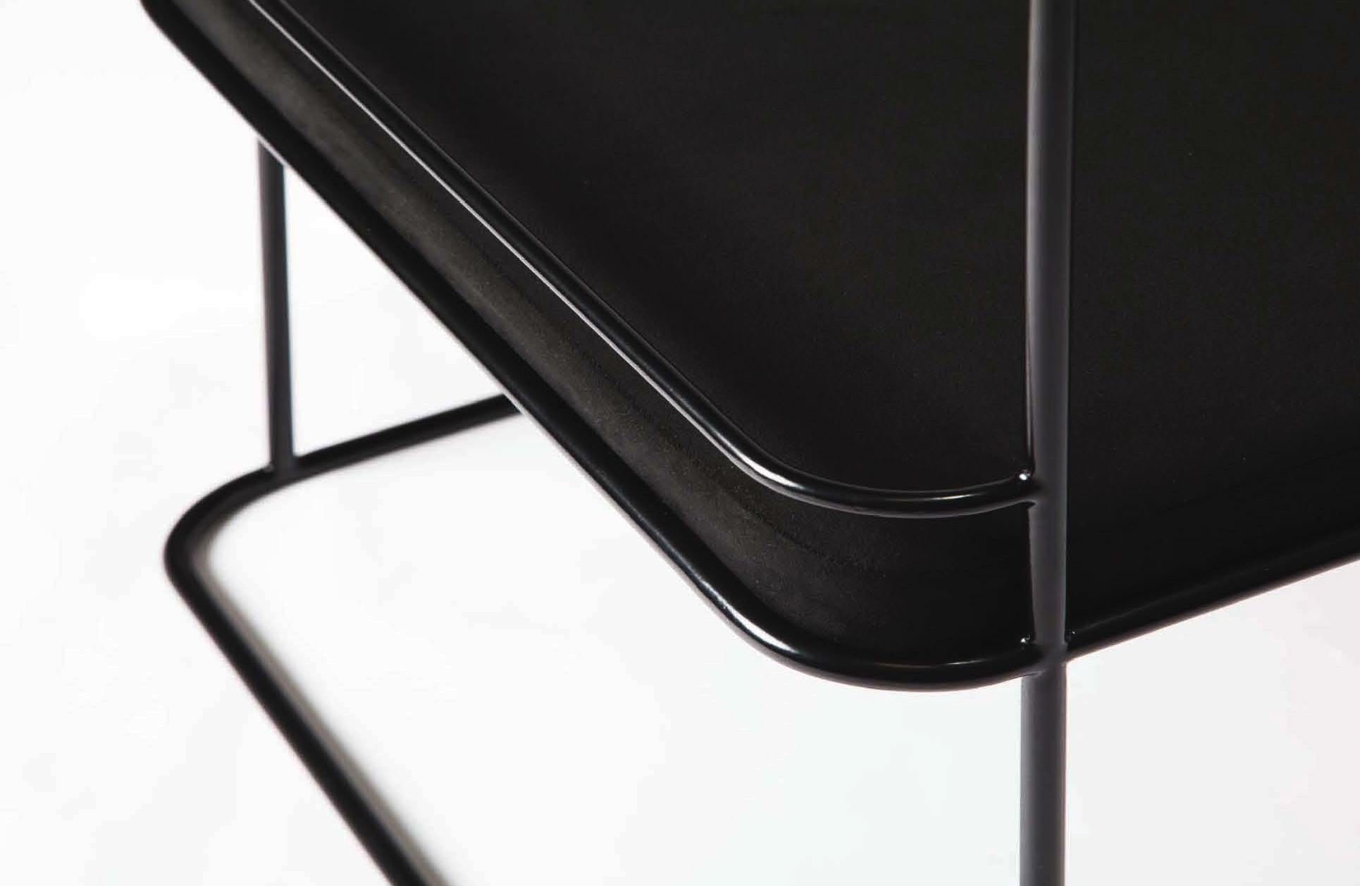 Rahmen, minimalistisches modernes strukturiertes Beistell-Lounge-Set aus schwarzem Metall im Zustand „Neu“ im Angebot in Los Angeles, CA