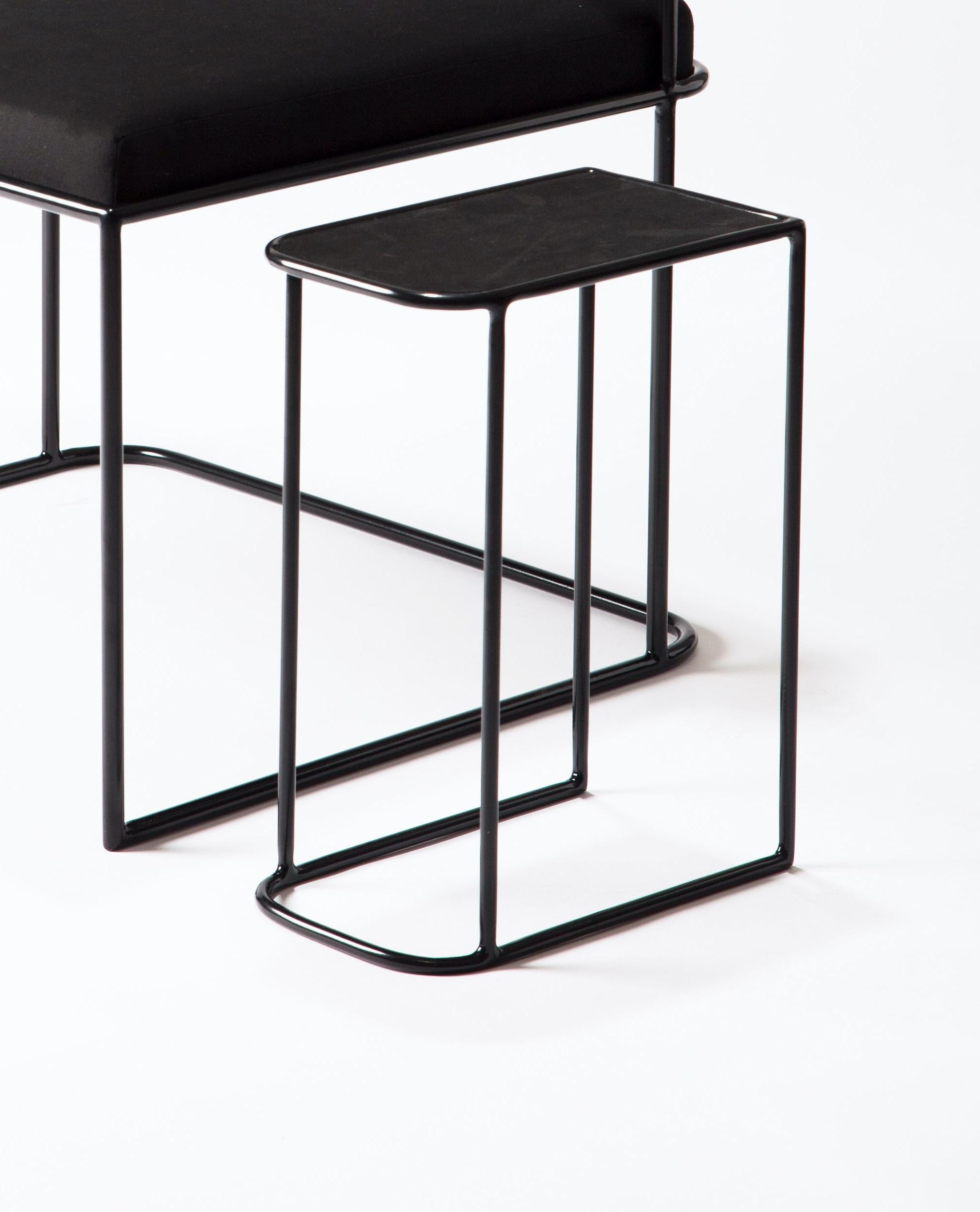 Rahmen, minimalistisches modernes strukturiertes Beistell-Lounge-Set aus schwarzem Metall (amerikanisch) im Angebot