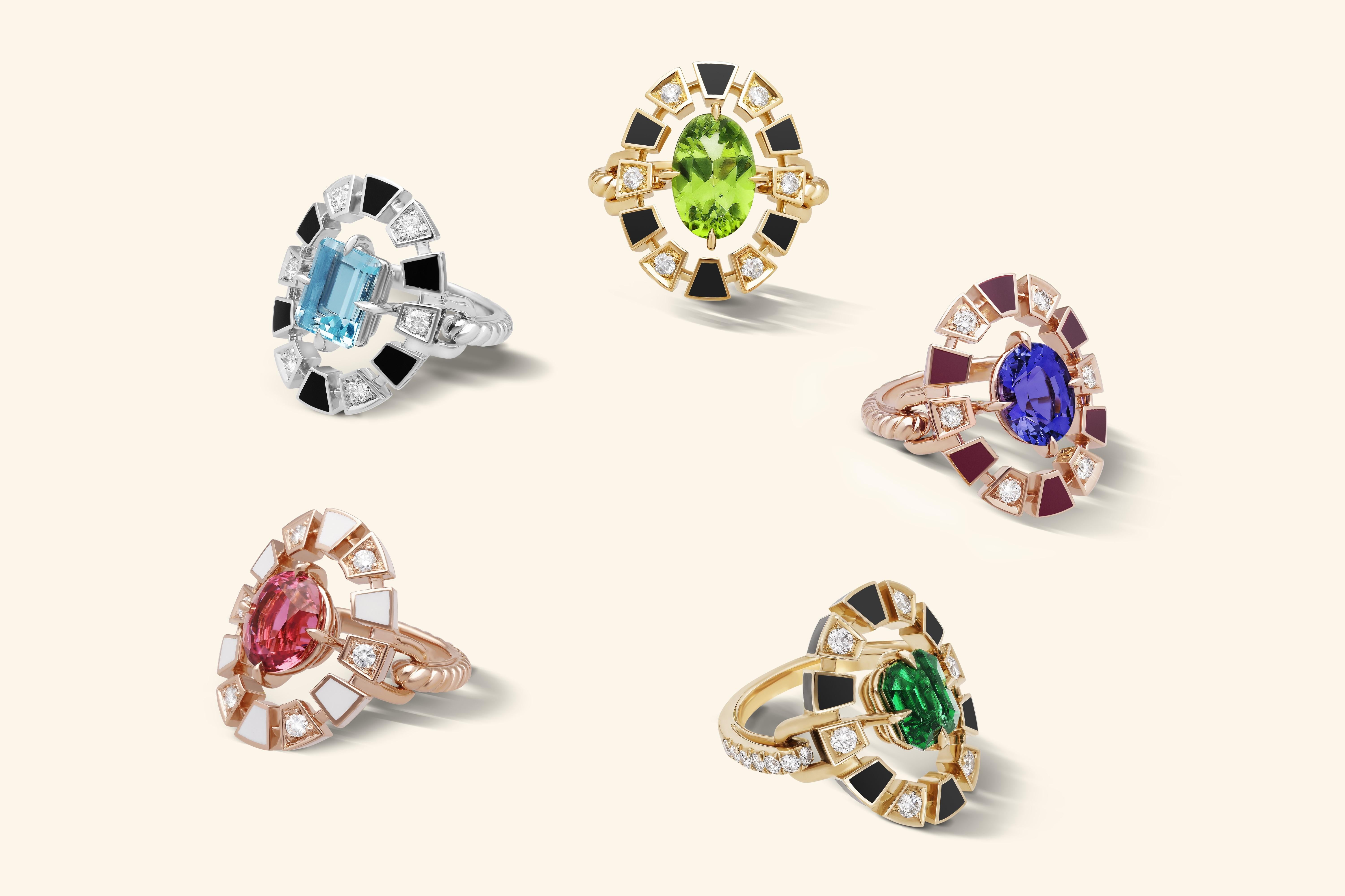 Bague à cadre en or jaune, laque noire, diamants et péridot Pour femmes en vente