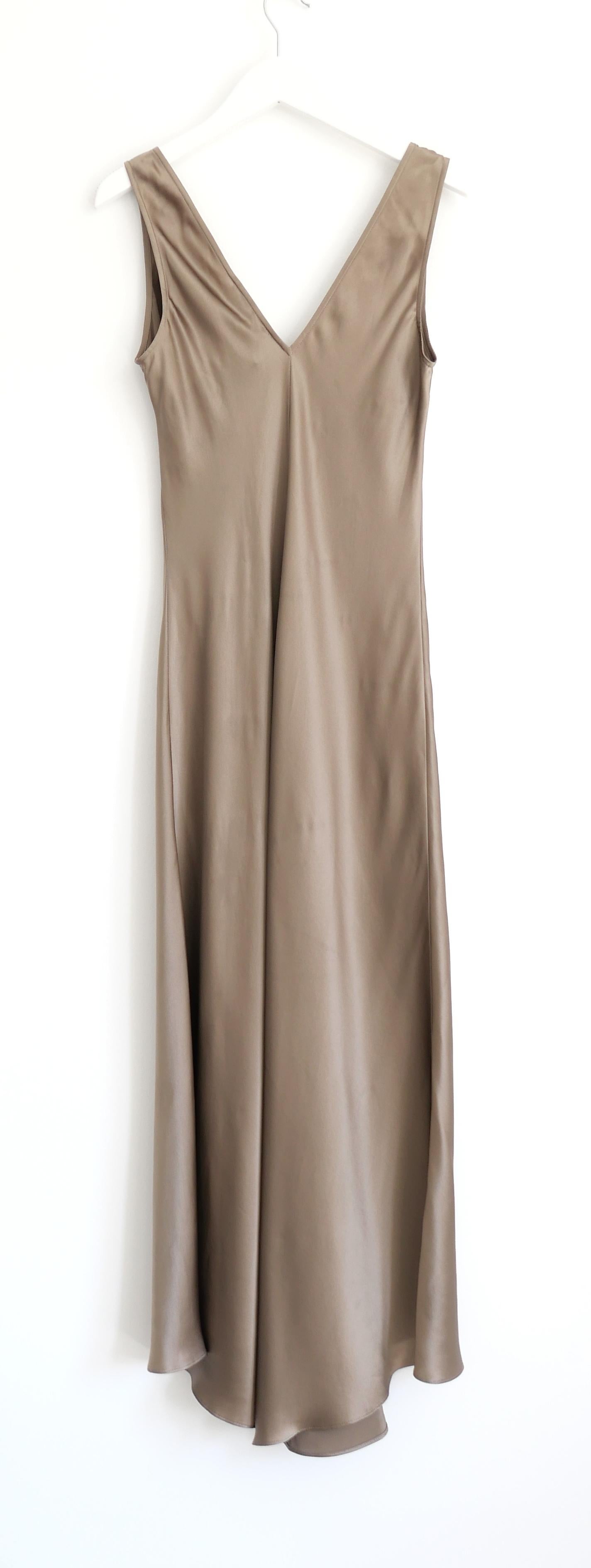 Frame Savannah Seiden-Slipkleid Cypress im Zustand „Neu“ im Angebot in London, GB