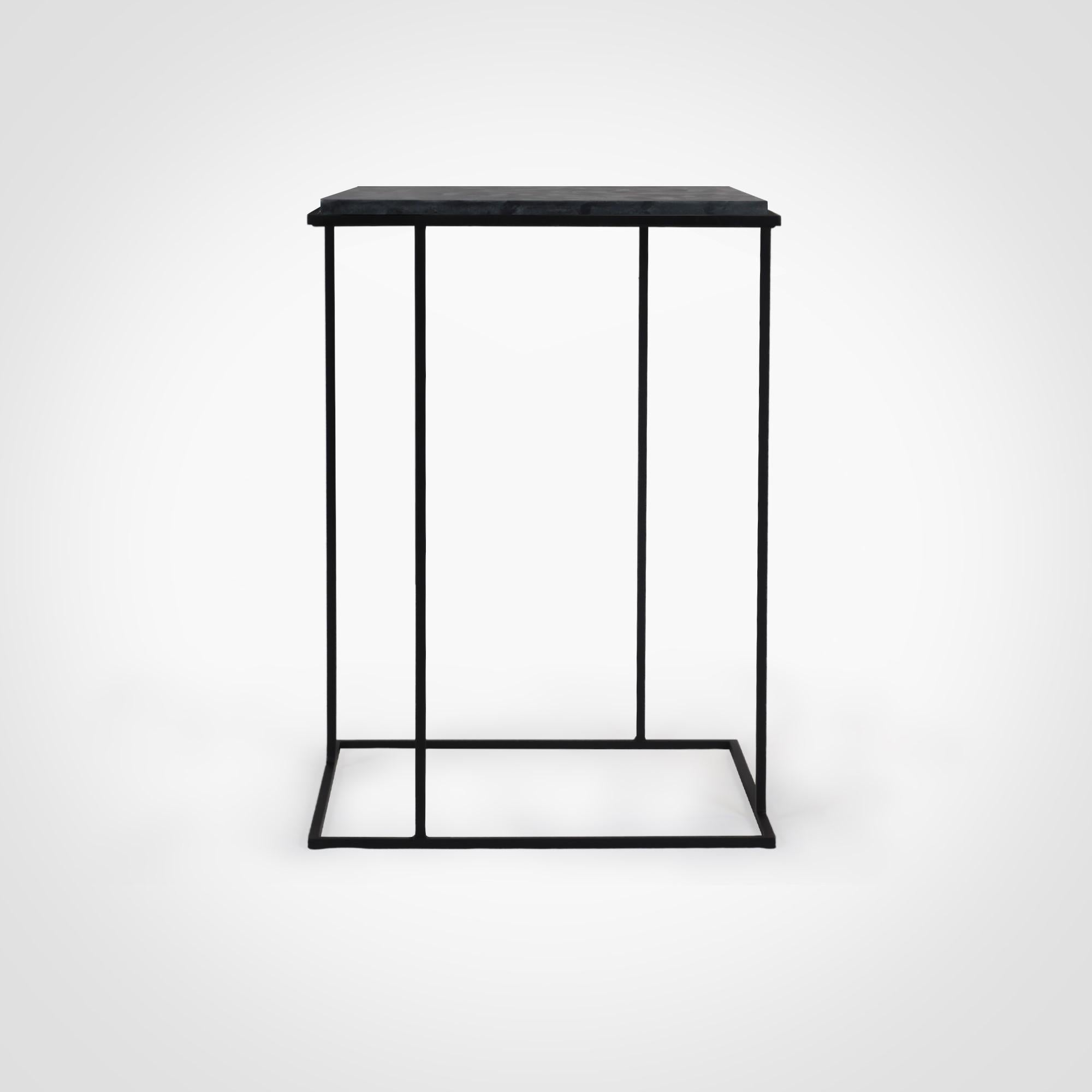 FramE Side Table: Elegant Design with 3D Frame , Matrix Quarzite By DFdesignLab In New Condition For Sale In Campobasso, CB