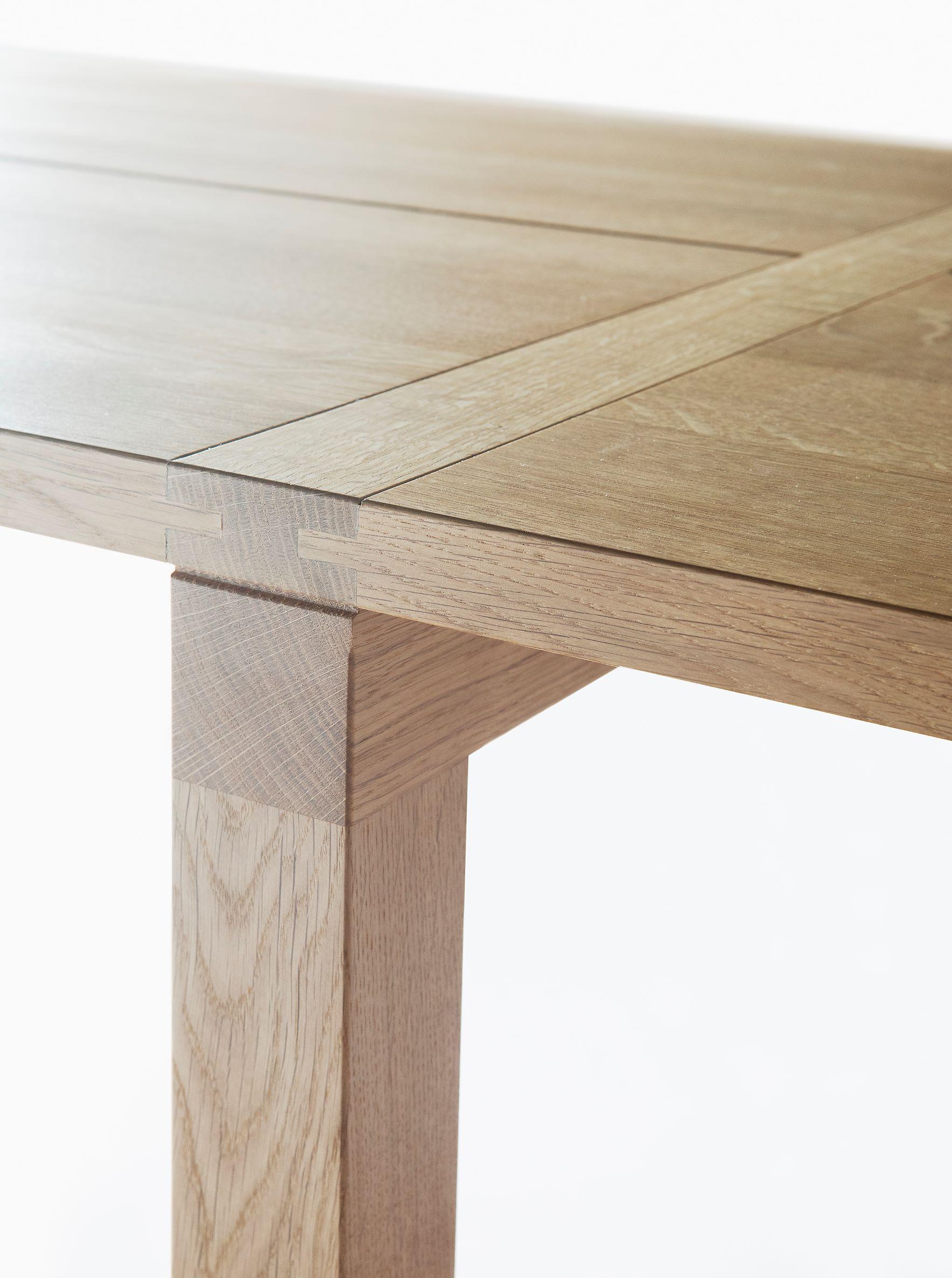 Finlandais Table à cadre en chêne ou en frêne massif pour huit personnes par John Pawson en vente