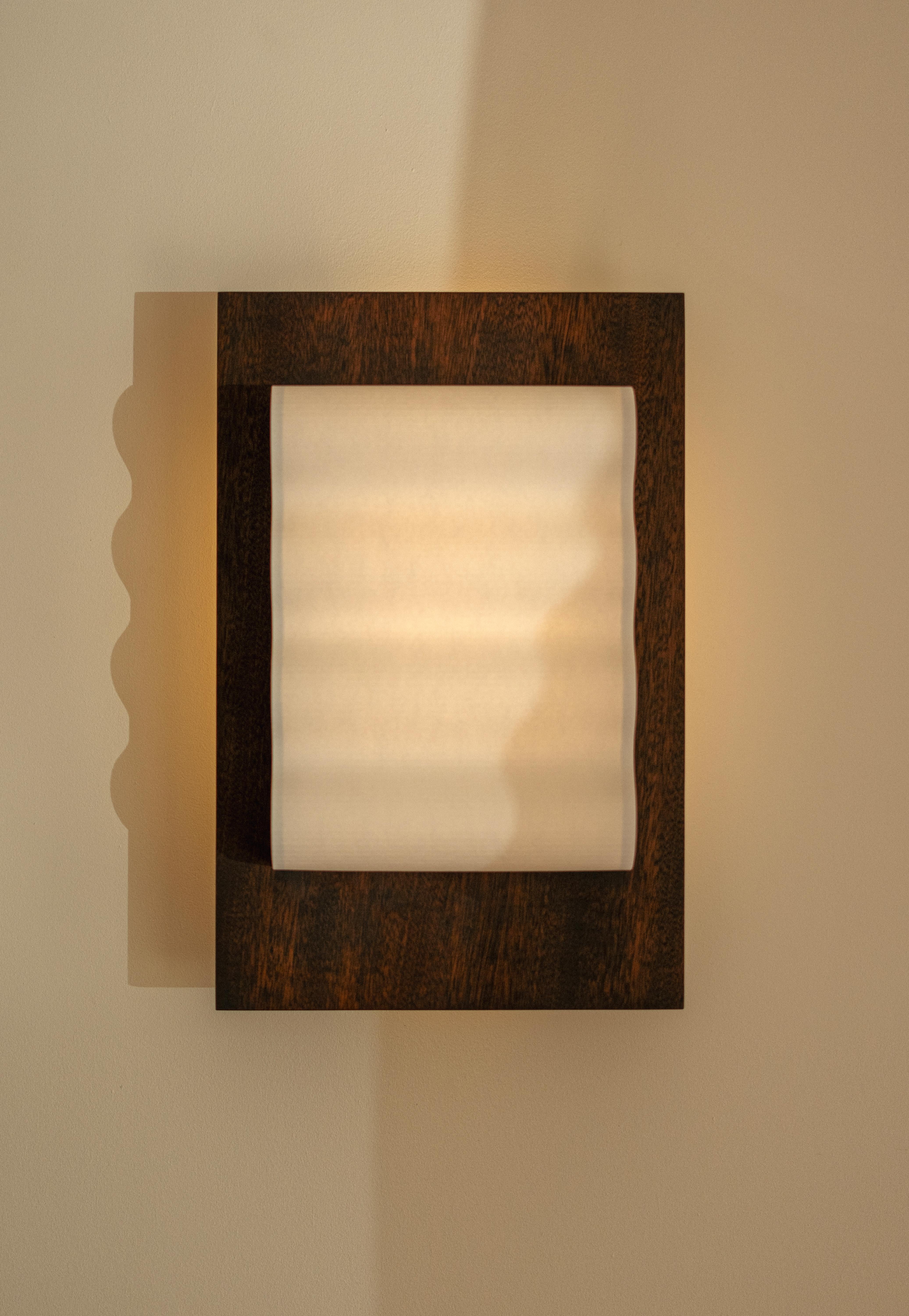 Lámpara de pared mediana Frame Wood de Violaine d'Harcourt Otro en venta