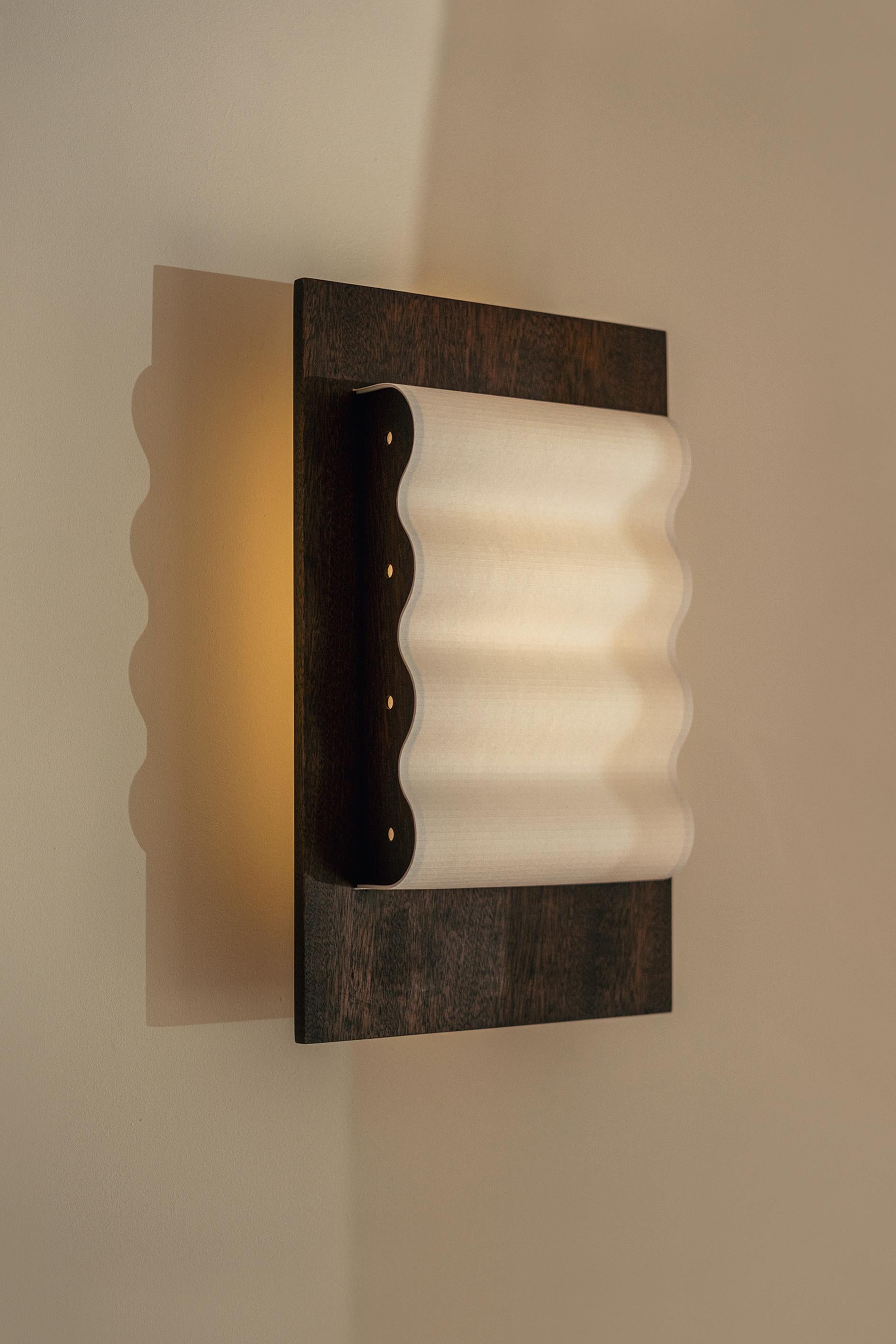 Lámpara de pared mediana Frame Wood de Violaine d'Harcourt en Nuevo estado para la venta en Geneve, CH