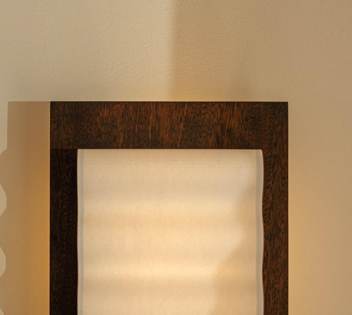 Lámpara de pared pequeña Frame Wood de Violaine d'Harcourt Posmoderno en venta