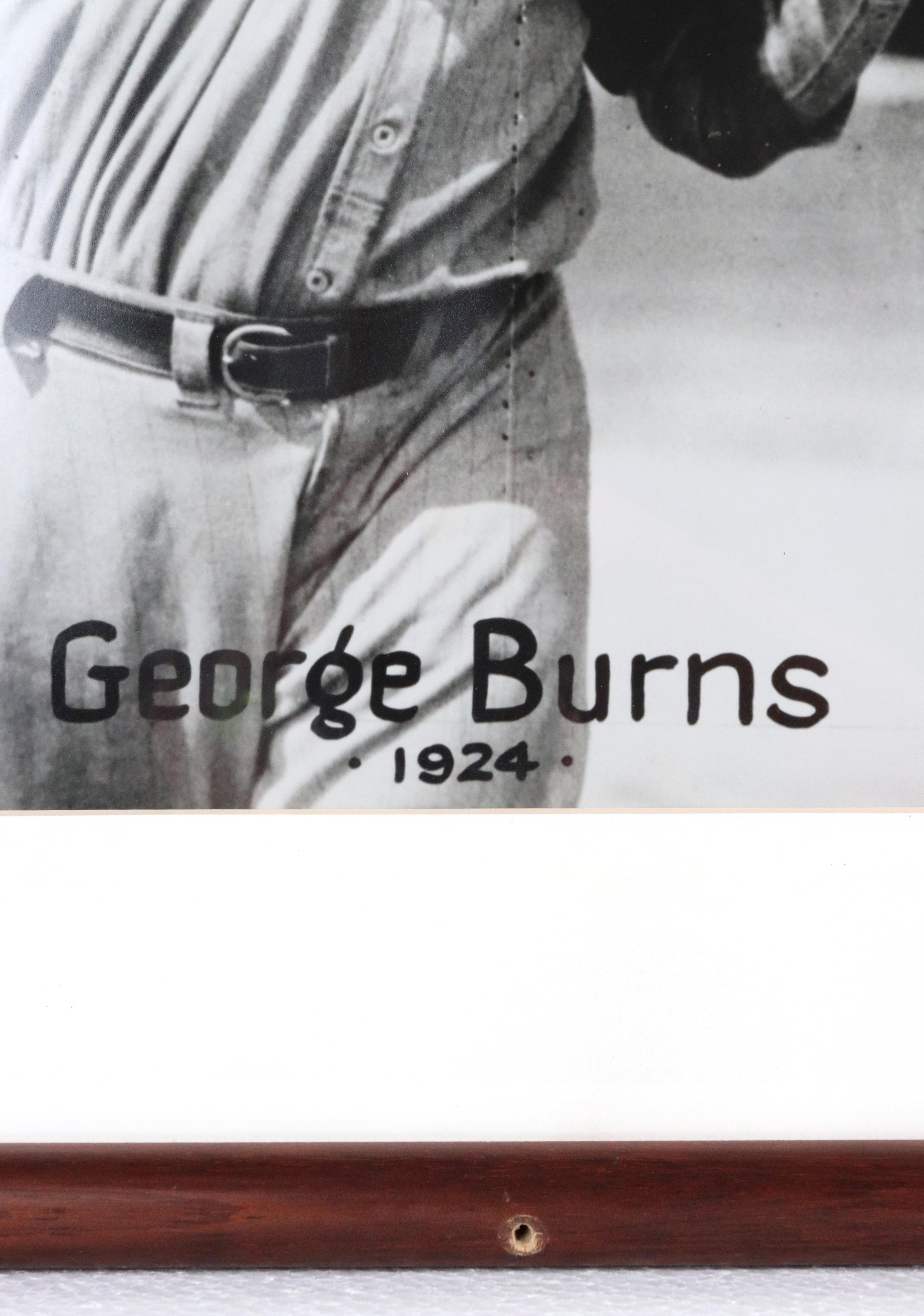 Gerahmte Fotografie des Baseballspielers George Burns von 1924 (Frühes 20. Jahrhundert) im Angebot