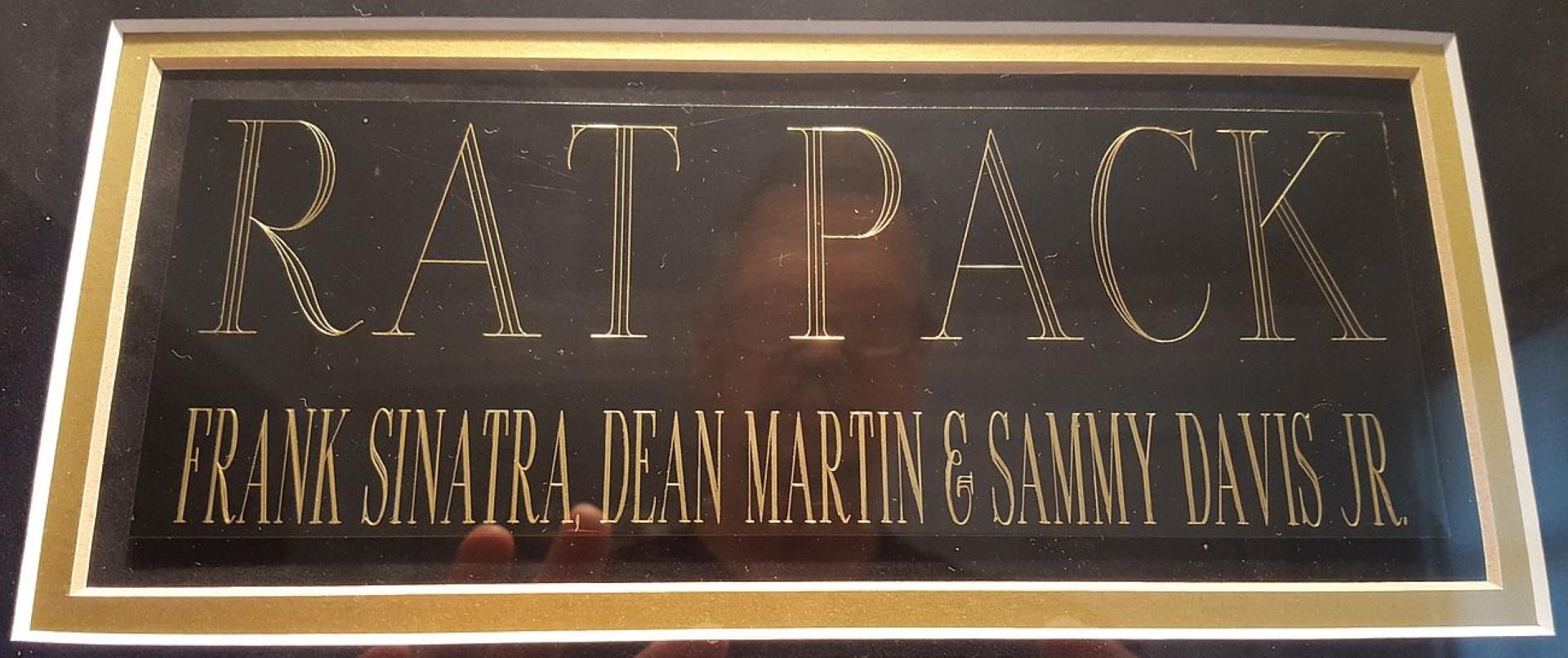 Framed and Autographed Rat Pack Collectible, Sands Casino Las Vegas In Good Condition For Sale In Senden, NRW