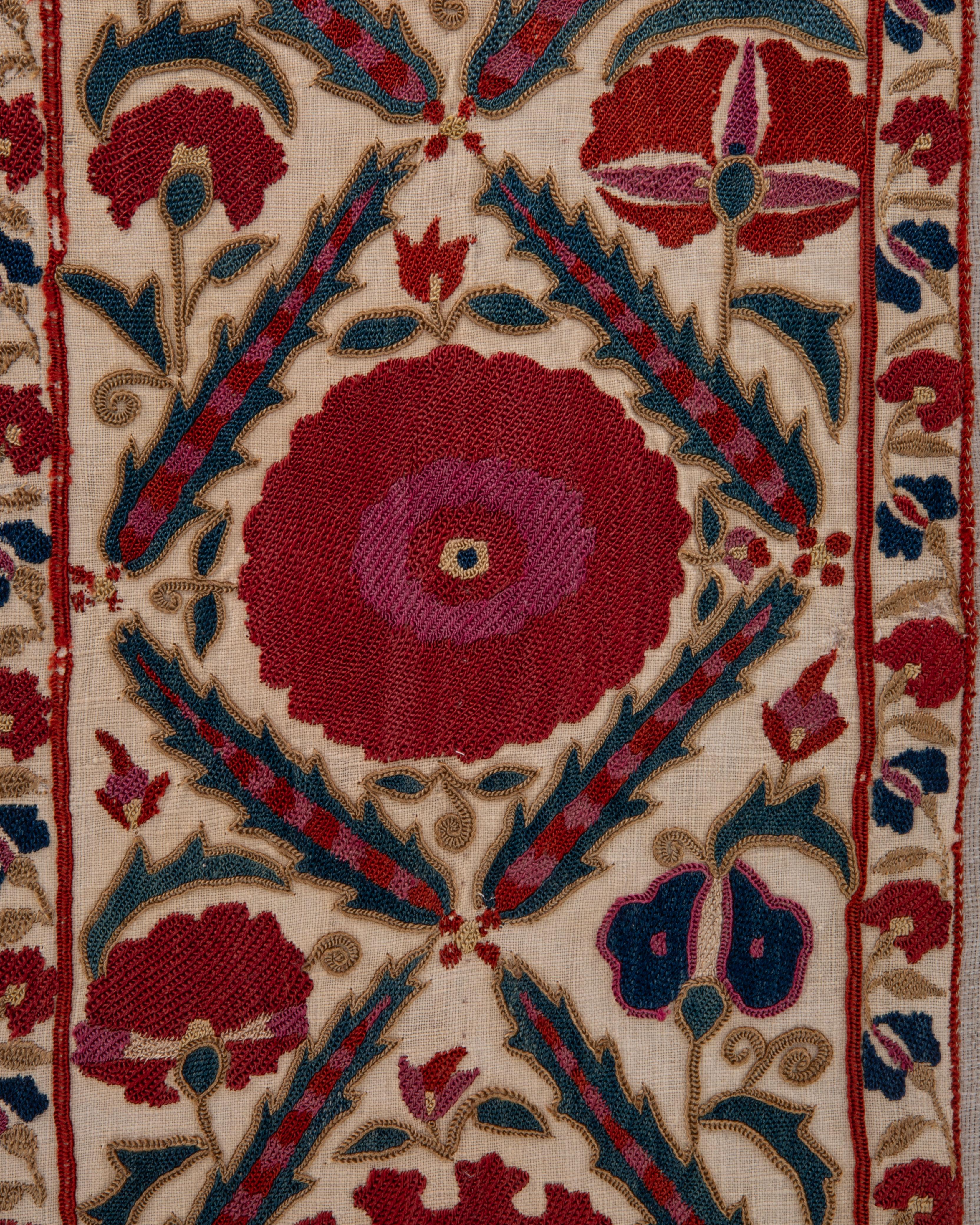 Ricamato Framed Antique Bukhara Suzani Fragment, Uzbekistan in vendita