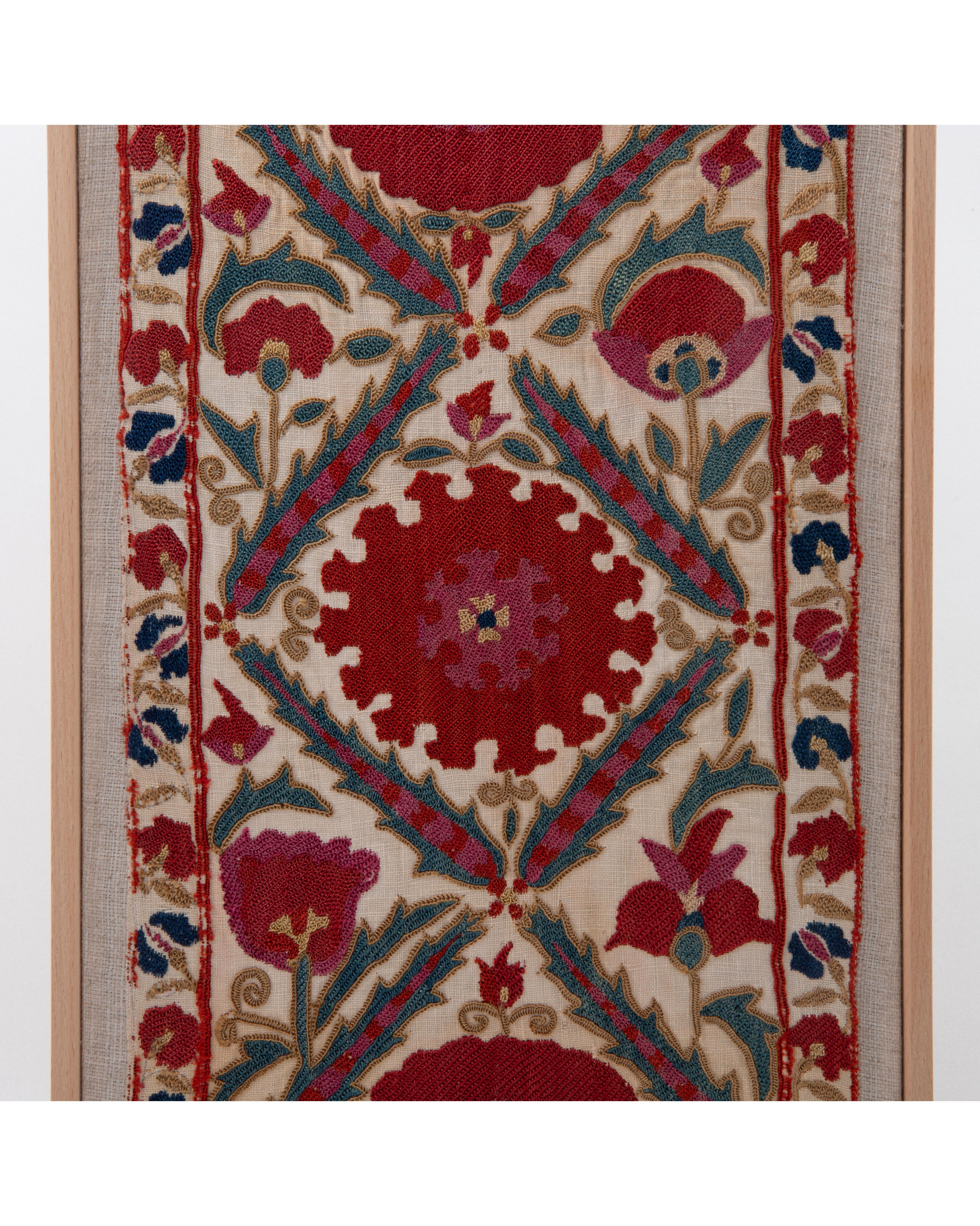 Gerahmtes antikes Buchara-Susani-Fragment, Usbekistan (Usbekisch) im Angebot