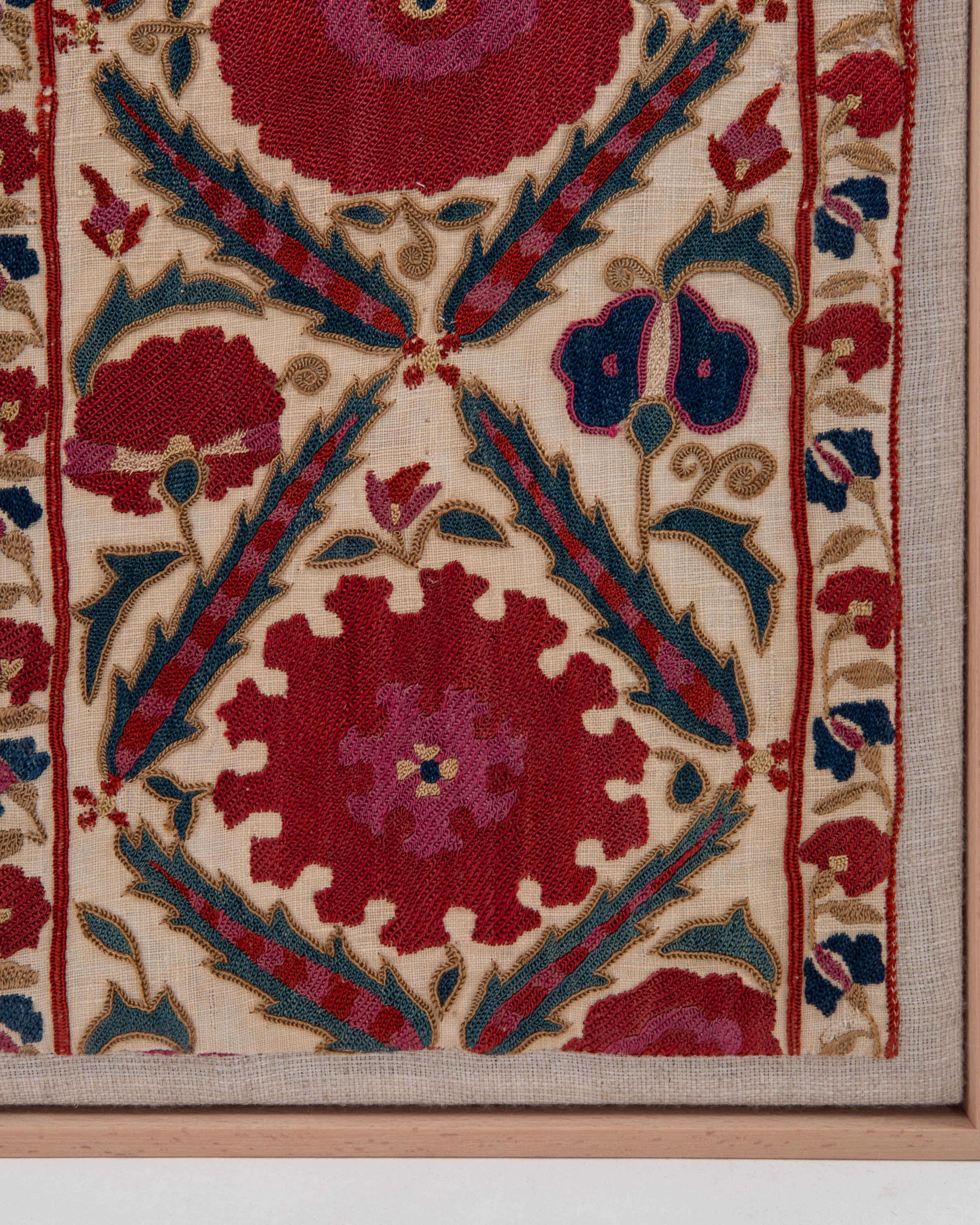 Framed Antique Bukhara Suzani Fragment, Uzbekistan In condizioni discrete in vendita a Istanbul, TR