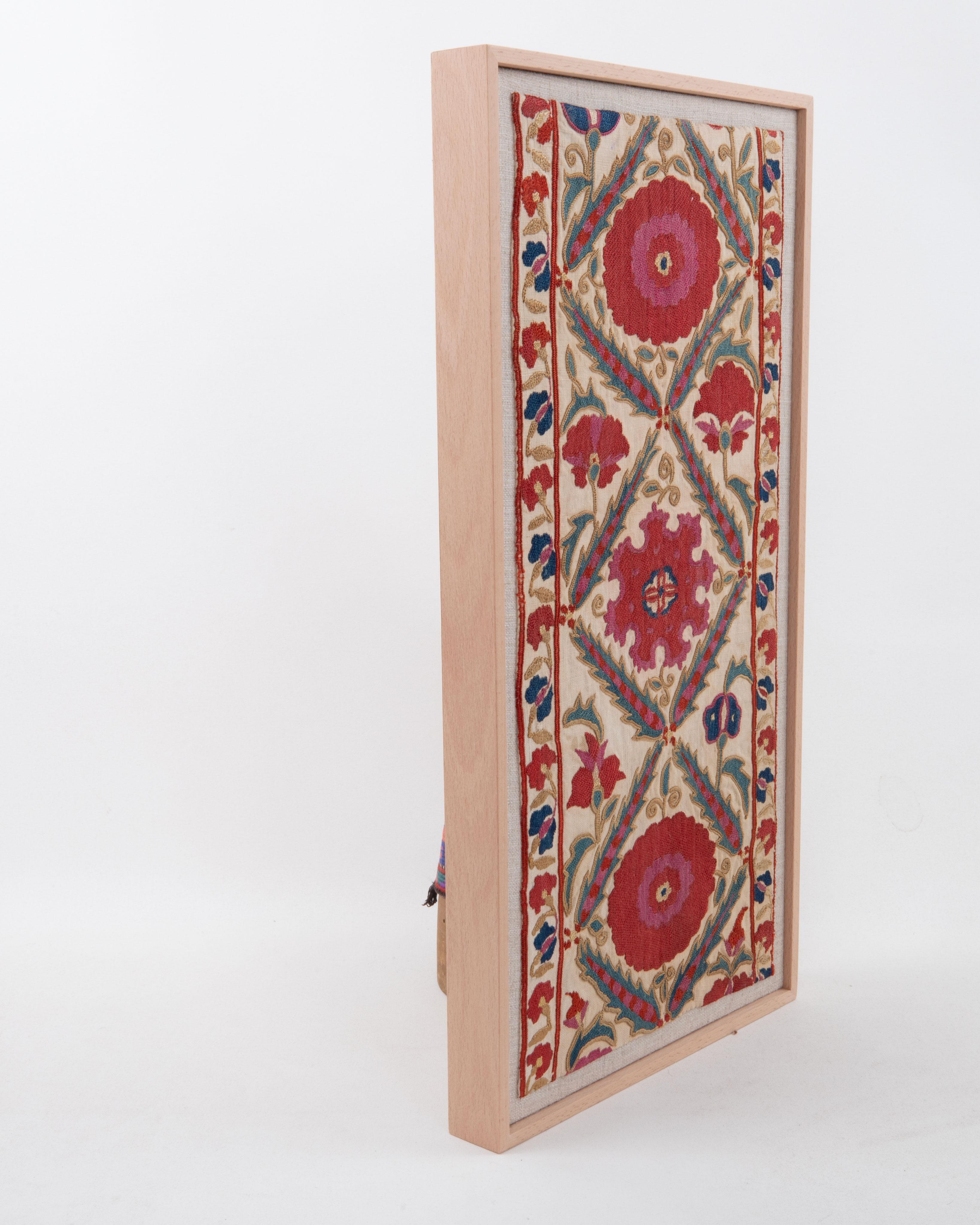XIX secolo Framed Antique Bukhara Suzani Fragment, Uzbekistan in vendita