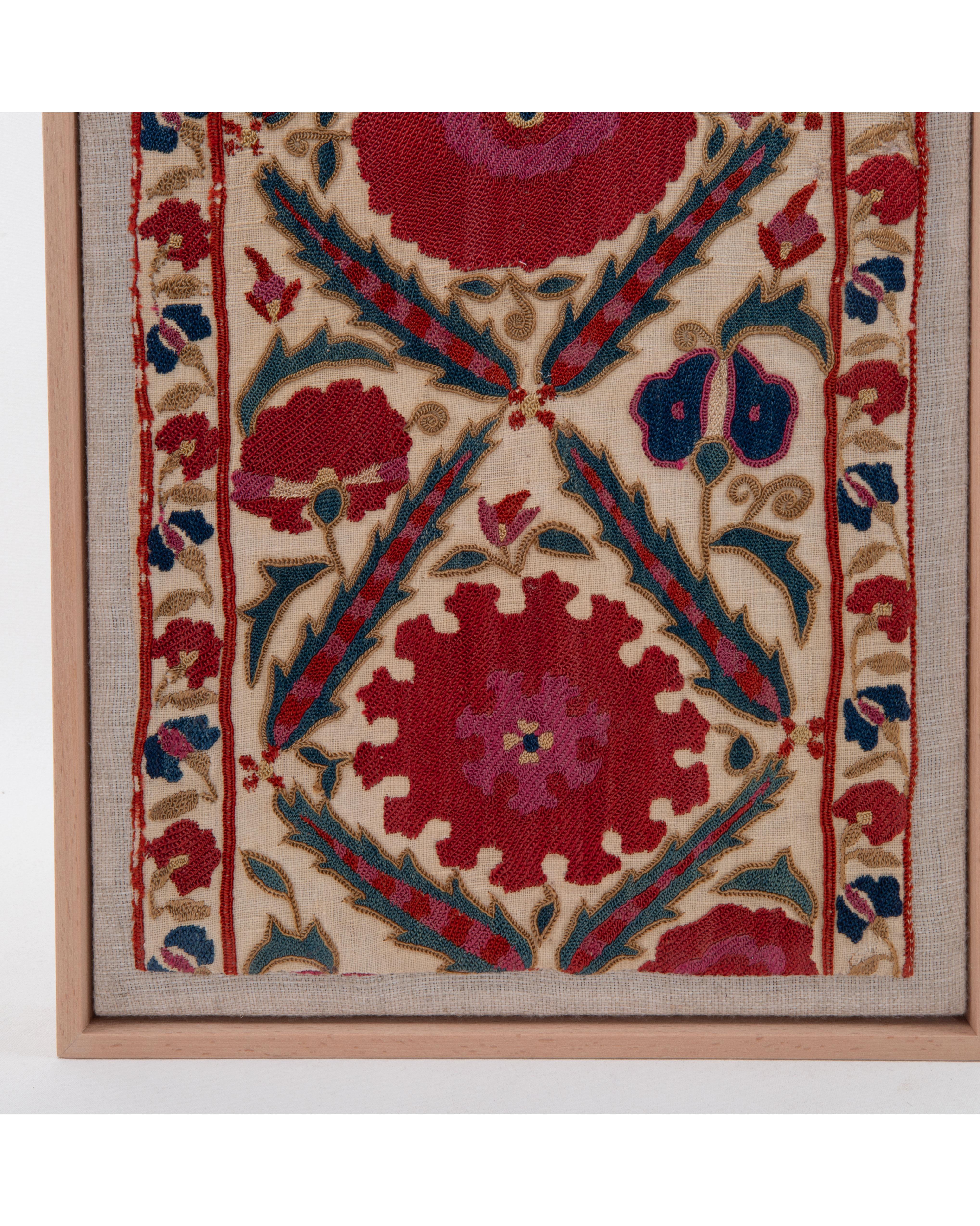 XIX secolo Framed Antique Bukhara Suzani Fragment, Uzbekistan in vendita