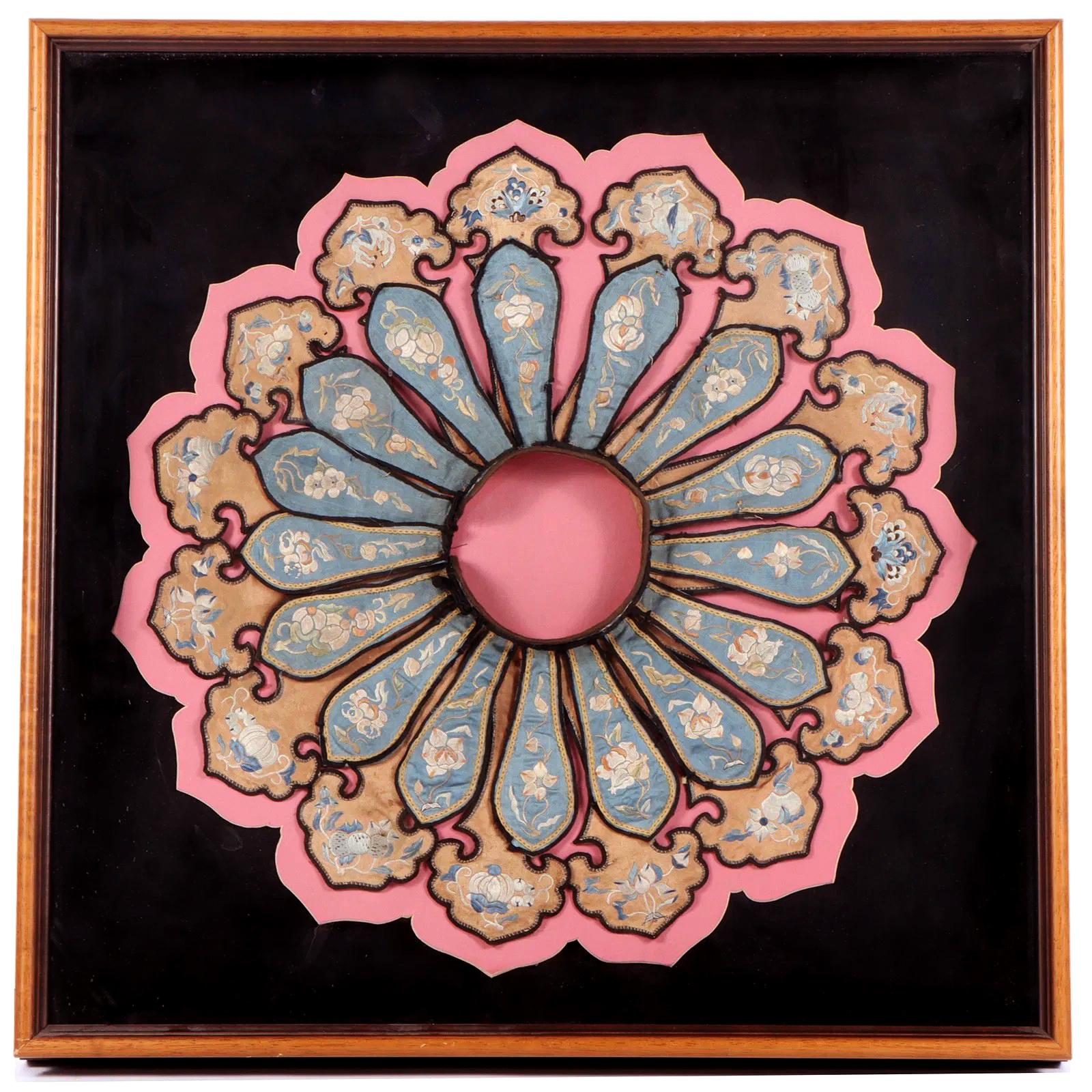 Gerahmte antike chinesische gestickte Seide Kragen Qing-Dynastie Textile Kunst im Angebot 6