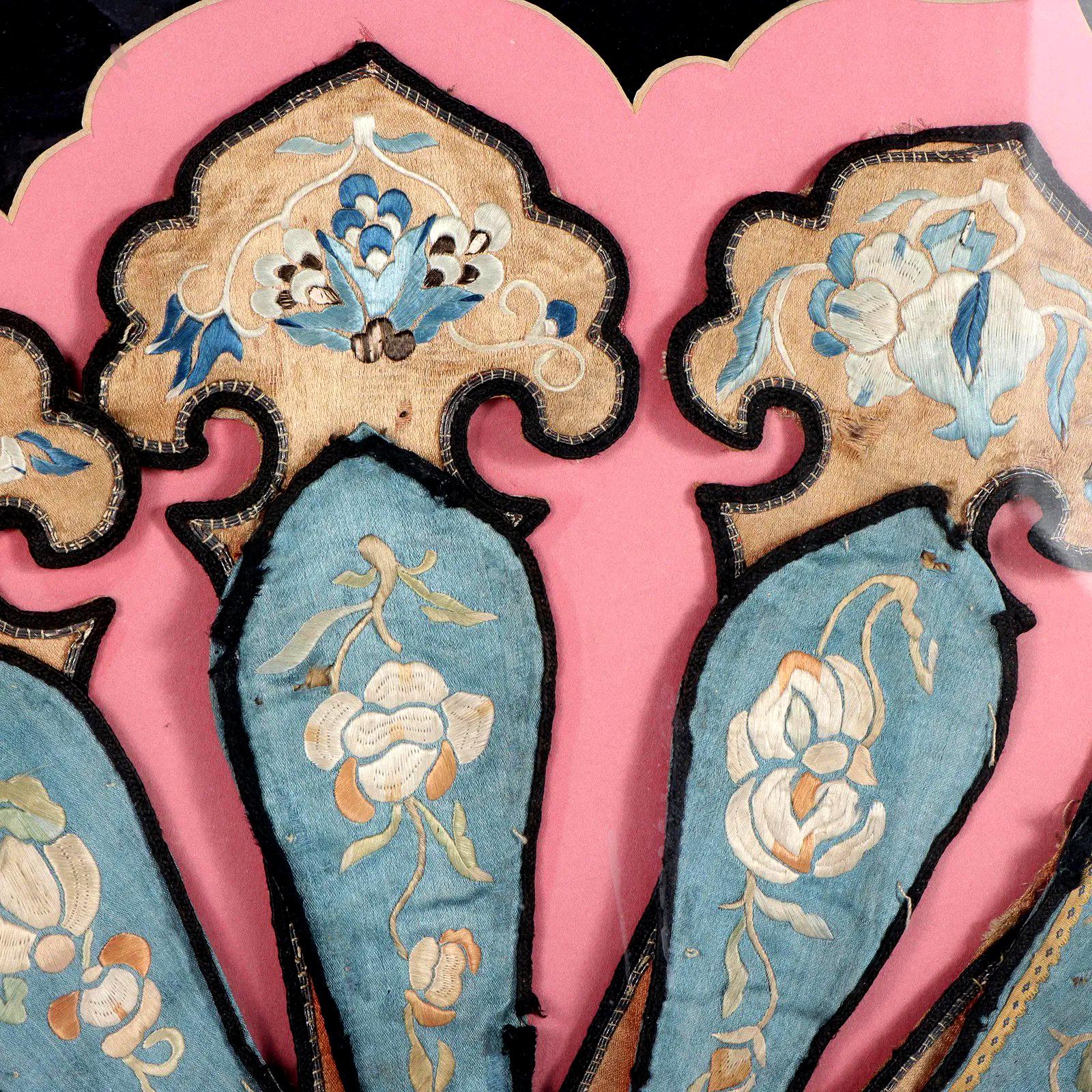 Gerahmte antike chinesische gestickte Seide Kragen Qing-Dynastie Textile Kunst im Angebot 1