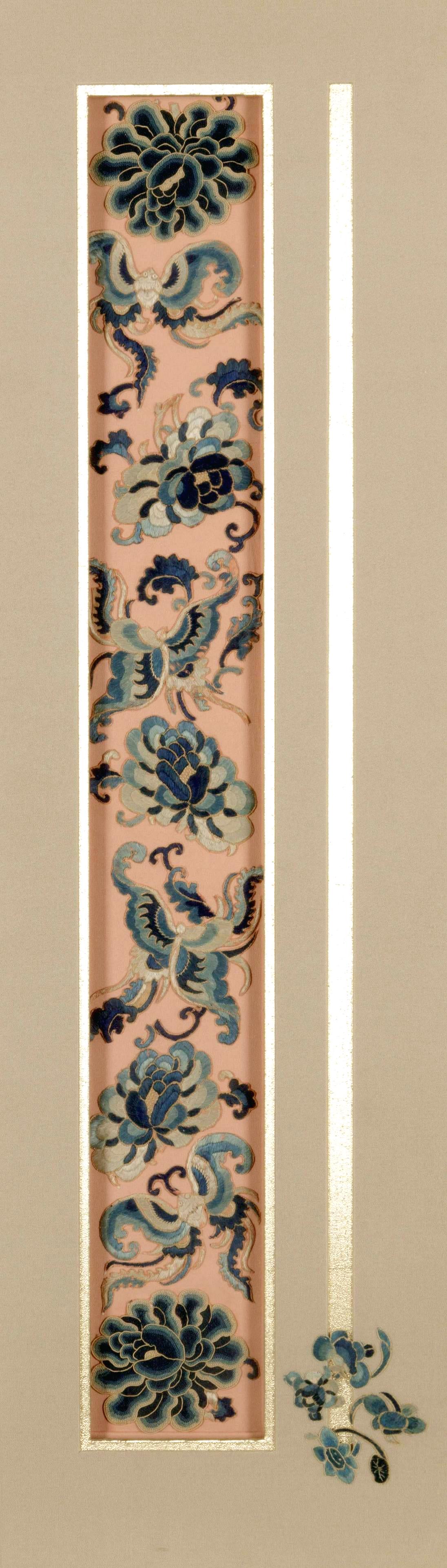Gerahmte antike chinesische Stickereitafel aus der Qing-Dynastie Provenienz im Angebot 2