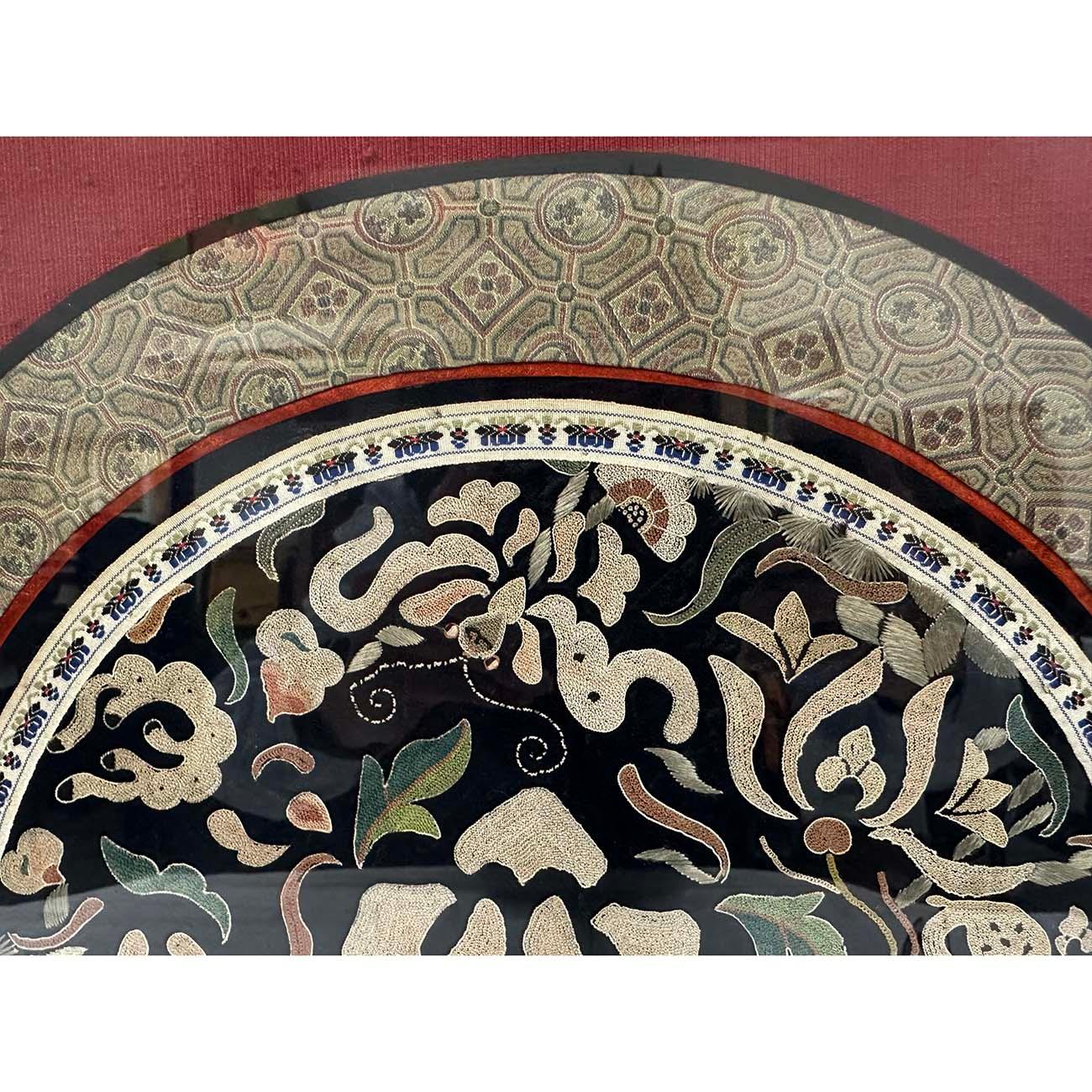 Chinese Export Framed Antique Chinese Qing Dynasty Embroidery 24LP110 For Sale