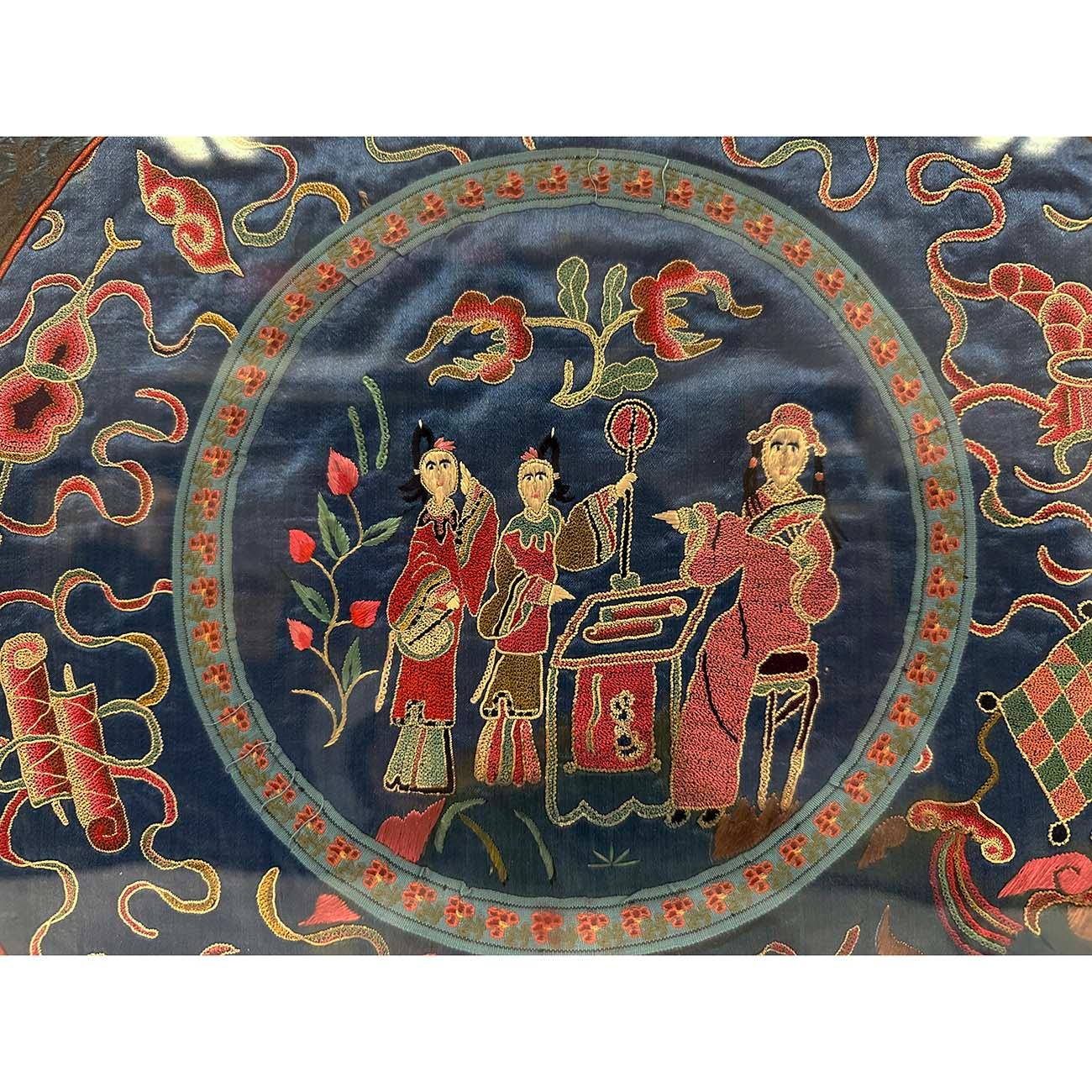 Chinese Export Framed Antique Chinese Qing Dynasty Embroidery 24LP111 For Sale