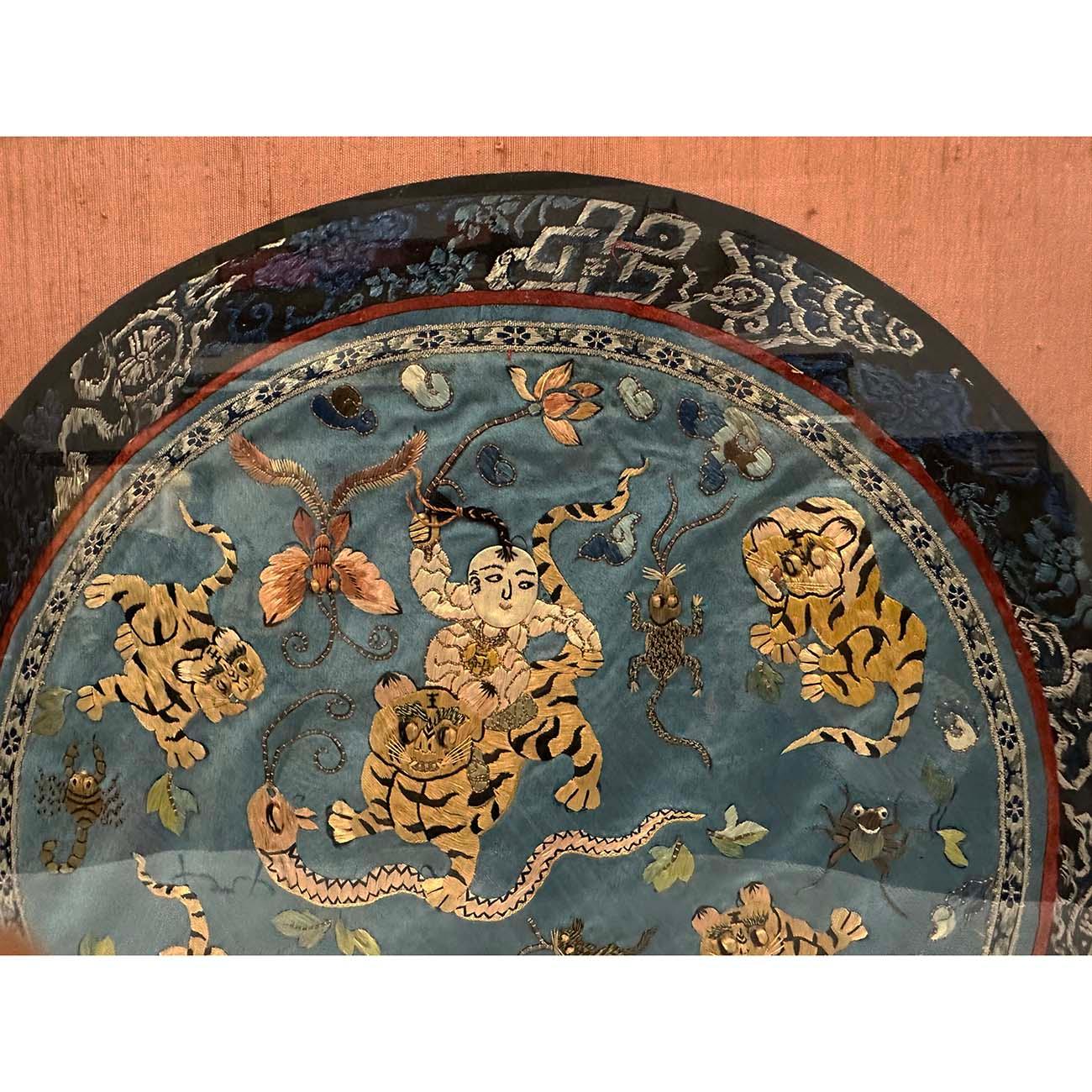 Framed Antique Chinese Qing Dynasty Embroidery 24LP126 In Good Condition For Sale In Pomona, CA