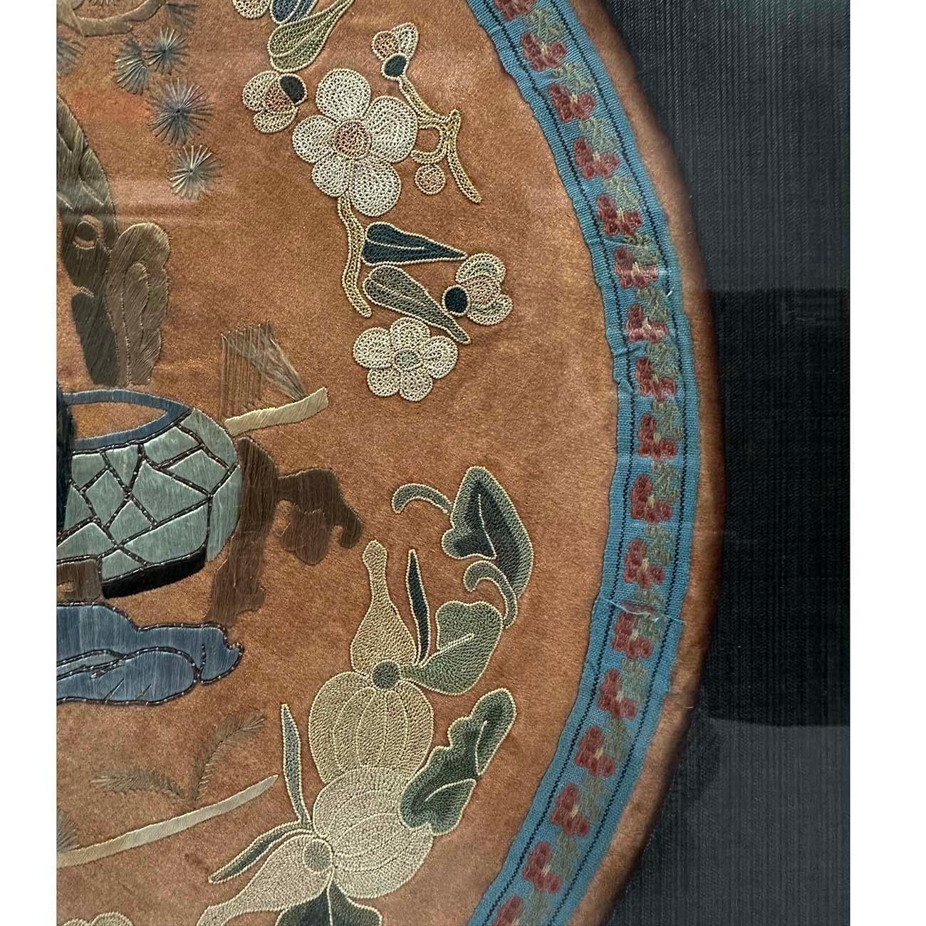 Soie Encadré Broderie ancienne chinoise de la dynastie Qing 25LP007 en vente