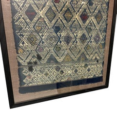 Textile ancien encadré de la province de Guiqzou