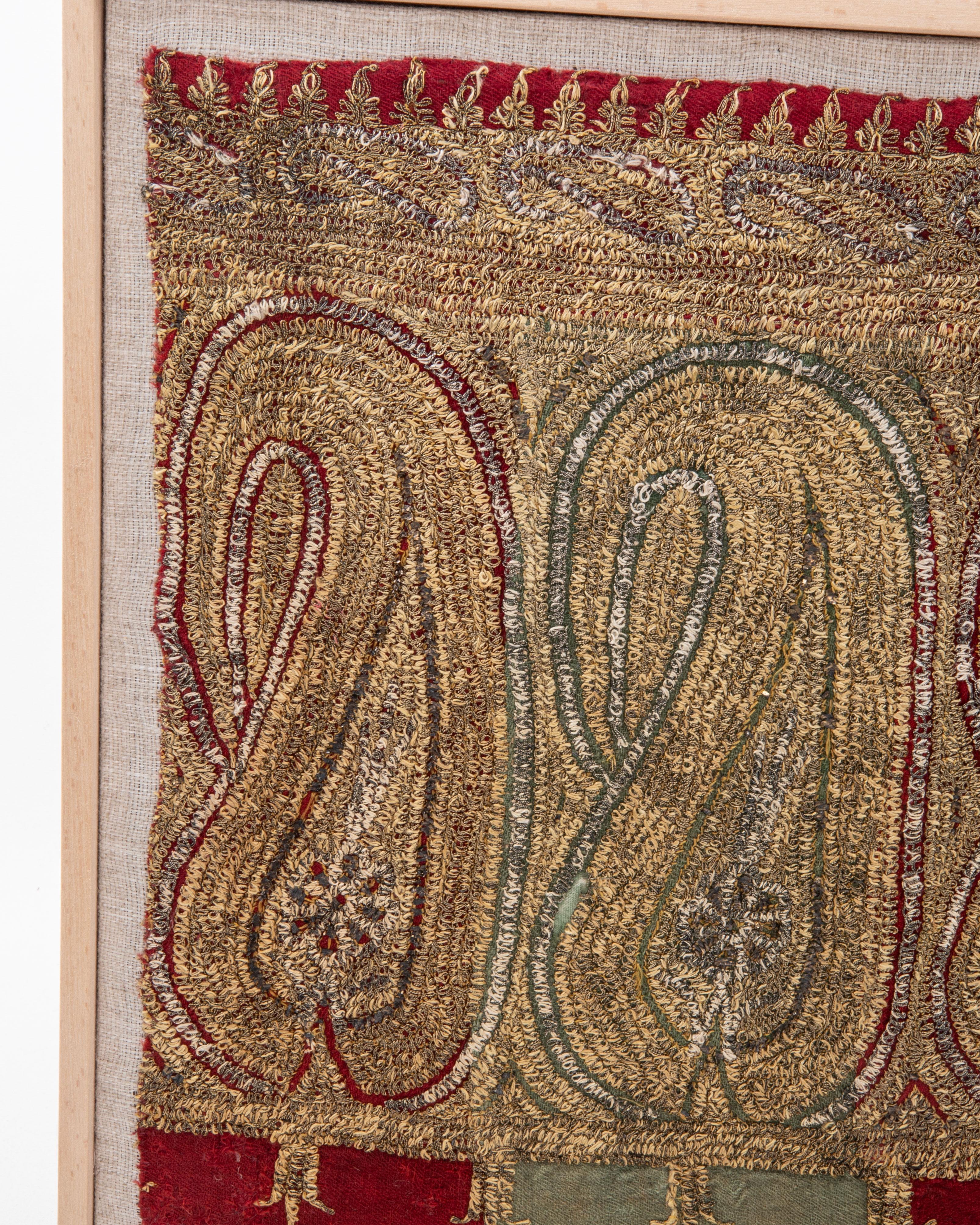 Framed Antique Indian Shawl Fragment, late 19th C. (Suzani) im Angebot