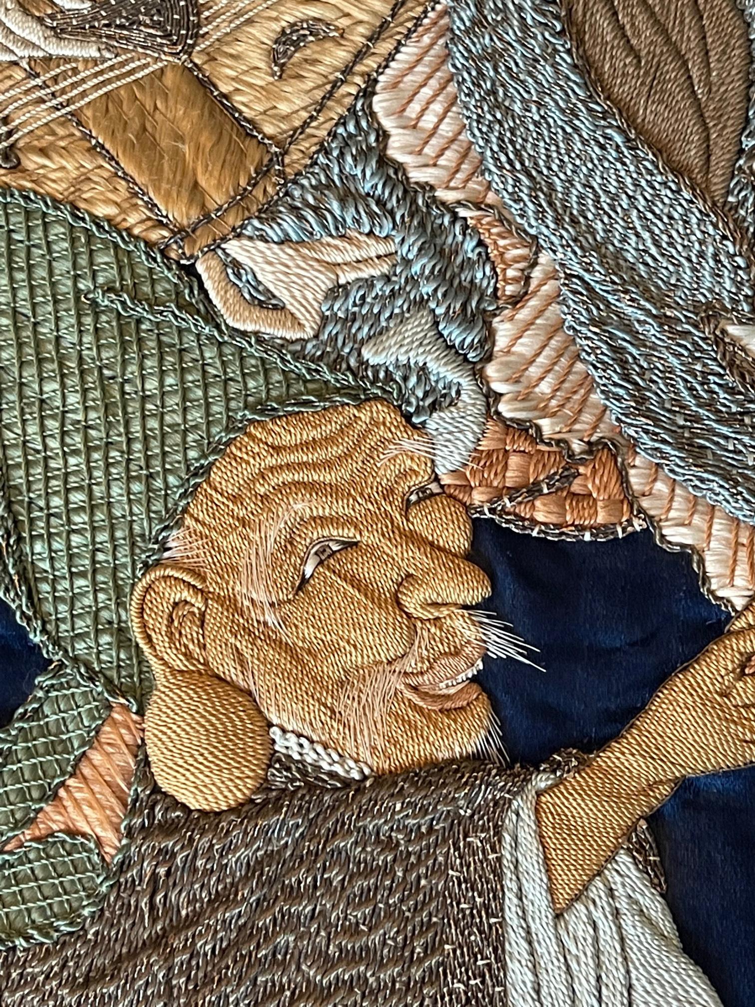 Panneau textile japonais ancien encadré de broderie de soie Fukusa en vente 4
