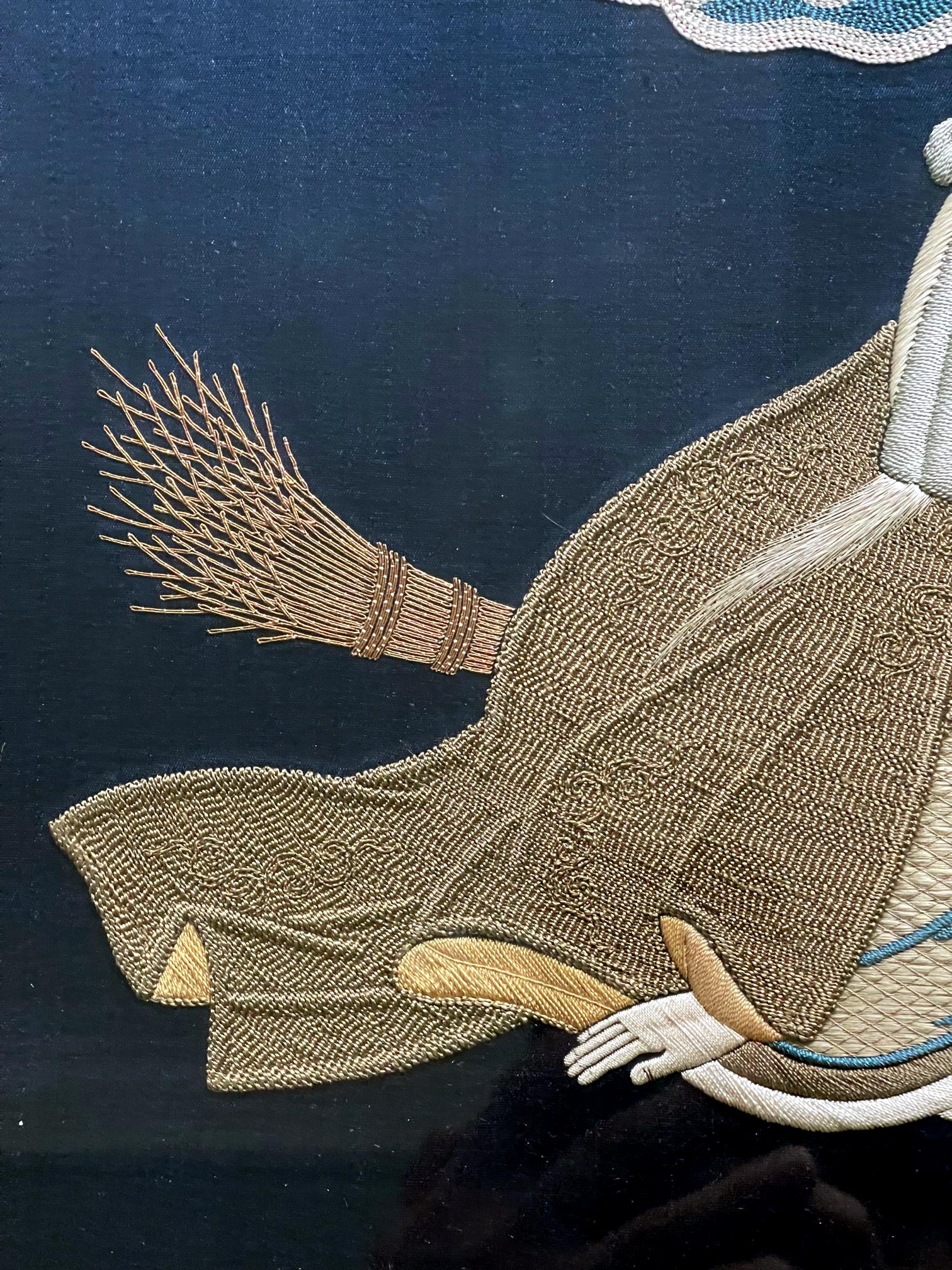 Gerahmte antike japanische Stickerei Fukusa Panel im Angebot 1
