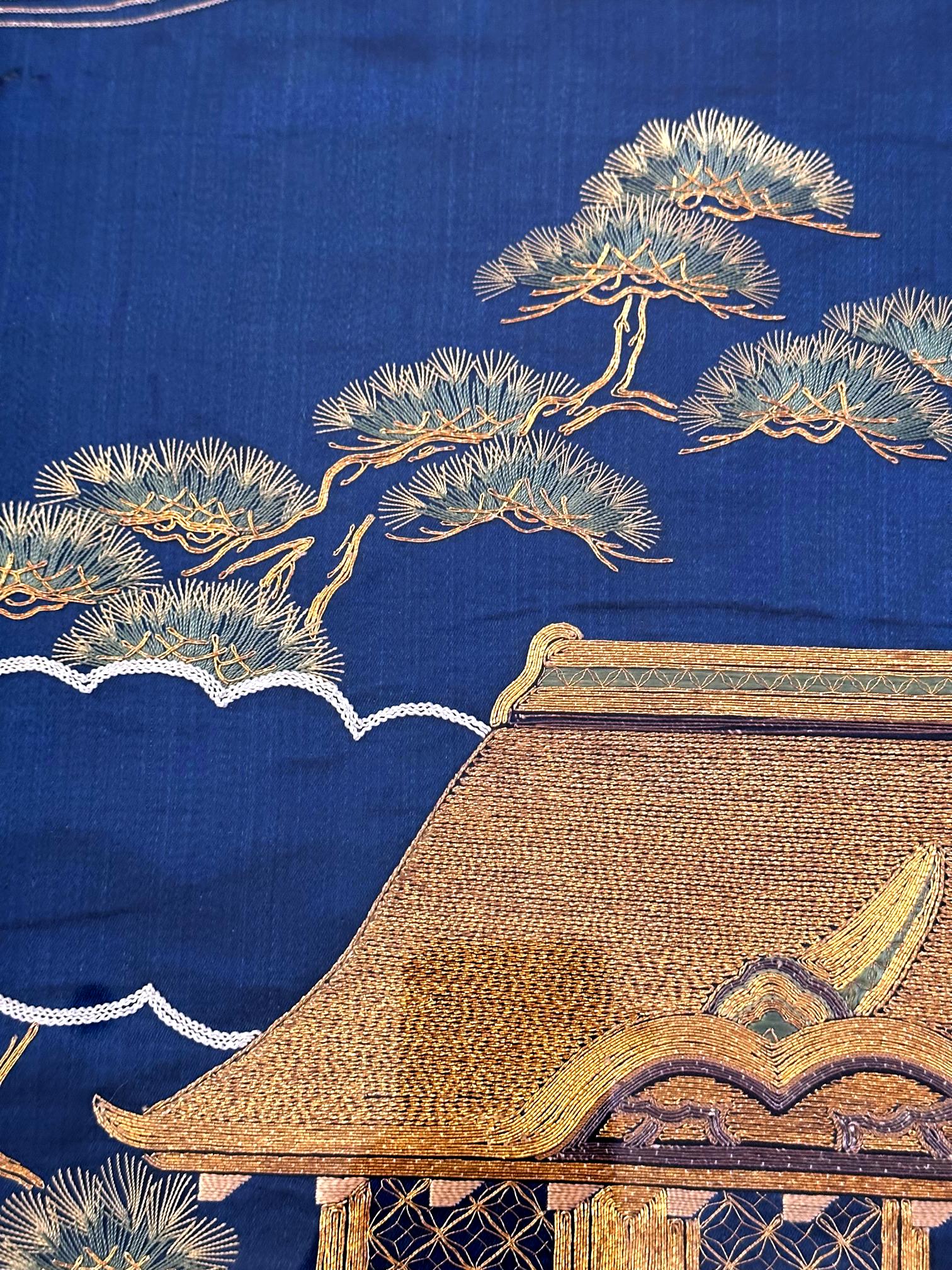 Gerahmte antike japanische Fukusa-Textil-Tafel mit Stickerei im Angebot 3