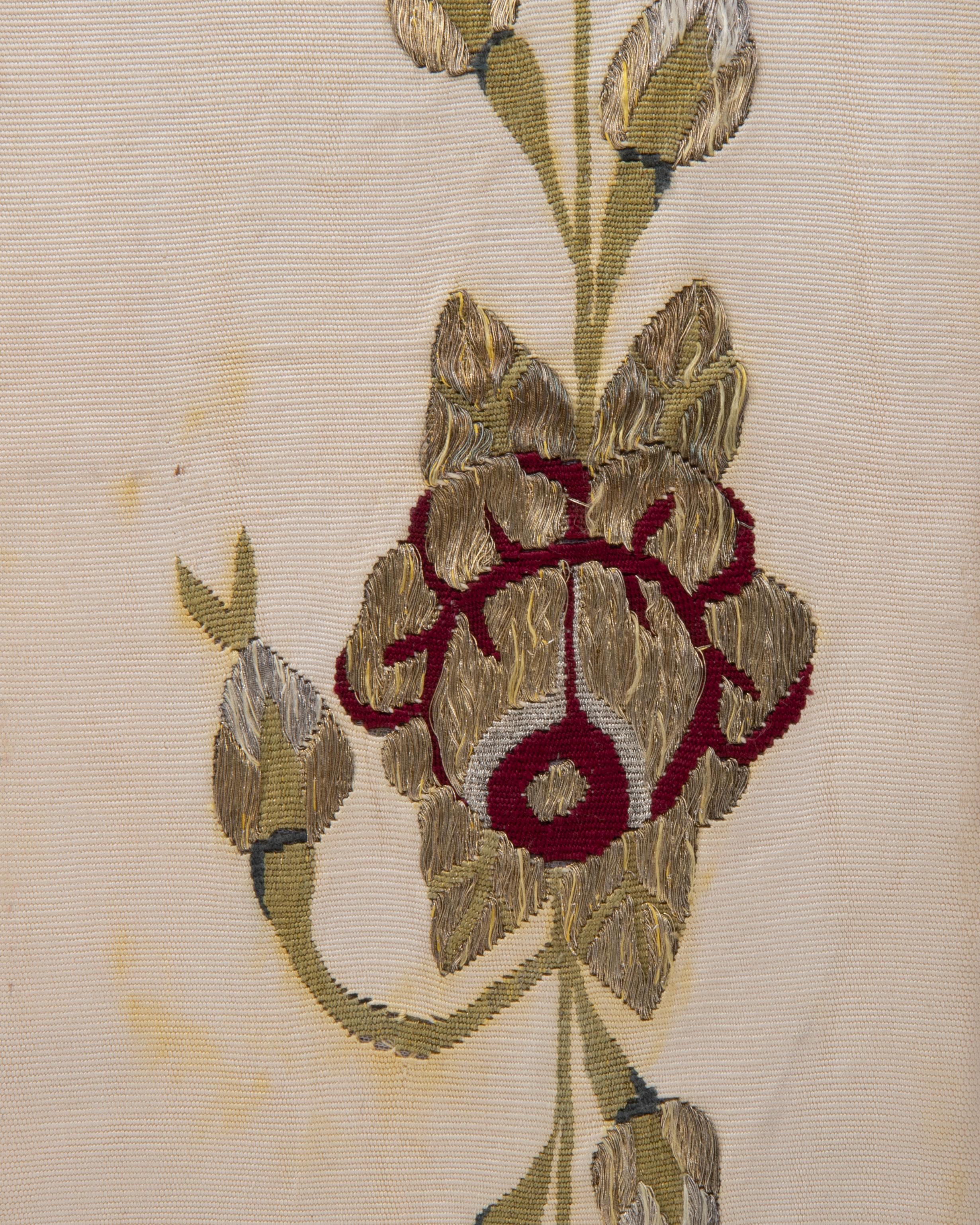 Tessuto a mano Frammento di arazzo libanese antico incorniciato, inizio del XX secolo. in vendita
