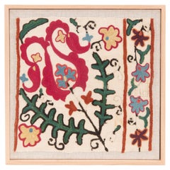 Fragmento de bordado otomano antiguo enmarcado , finales del siglo XIX.