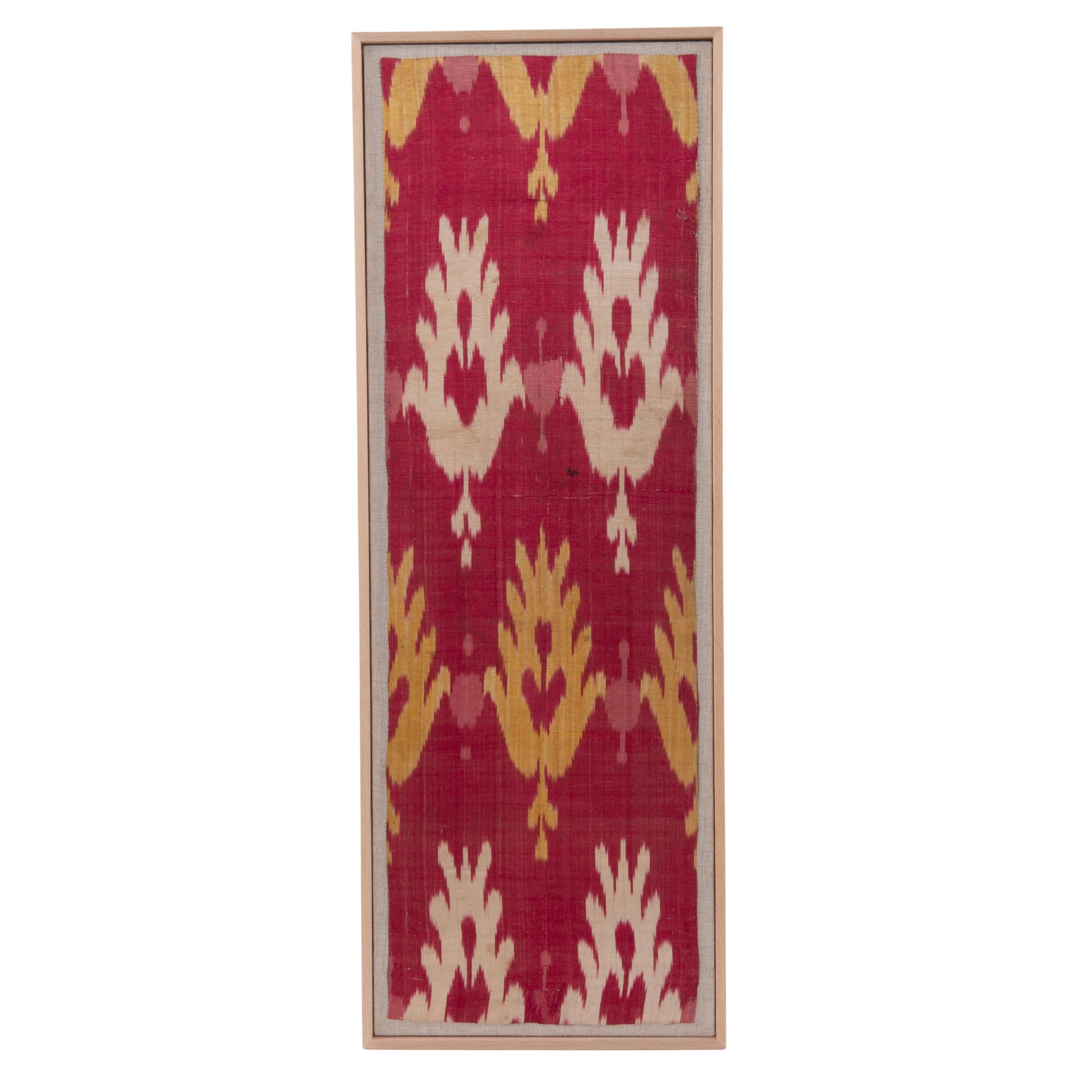 Fragmento antiguo de ikat de seda y algodón enmarcado, Uzbekistán