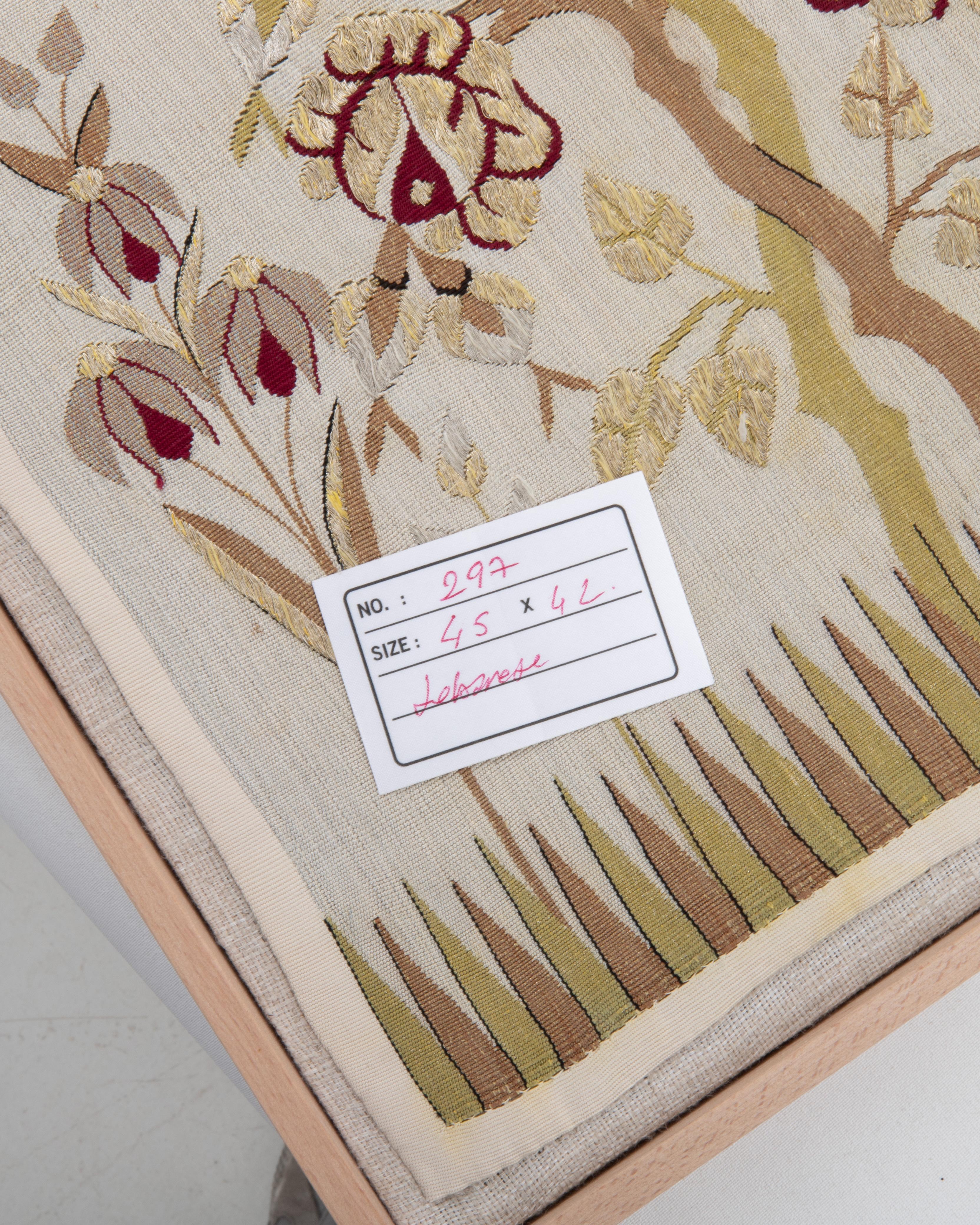 Framed Antique Silk and Metallic Tread Panel , Early 20th Century. en venta 1