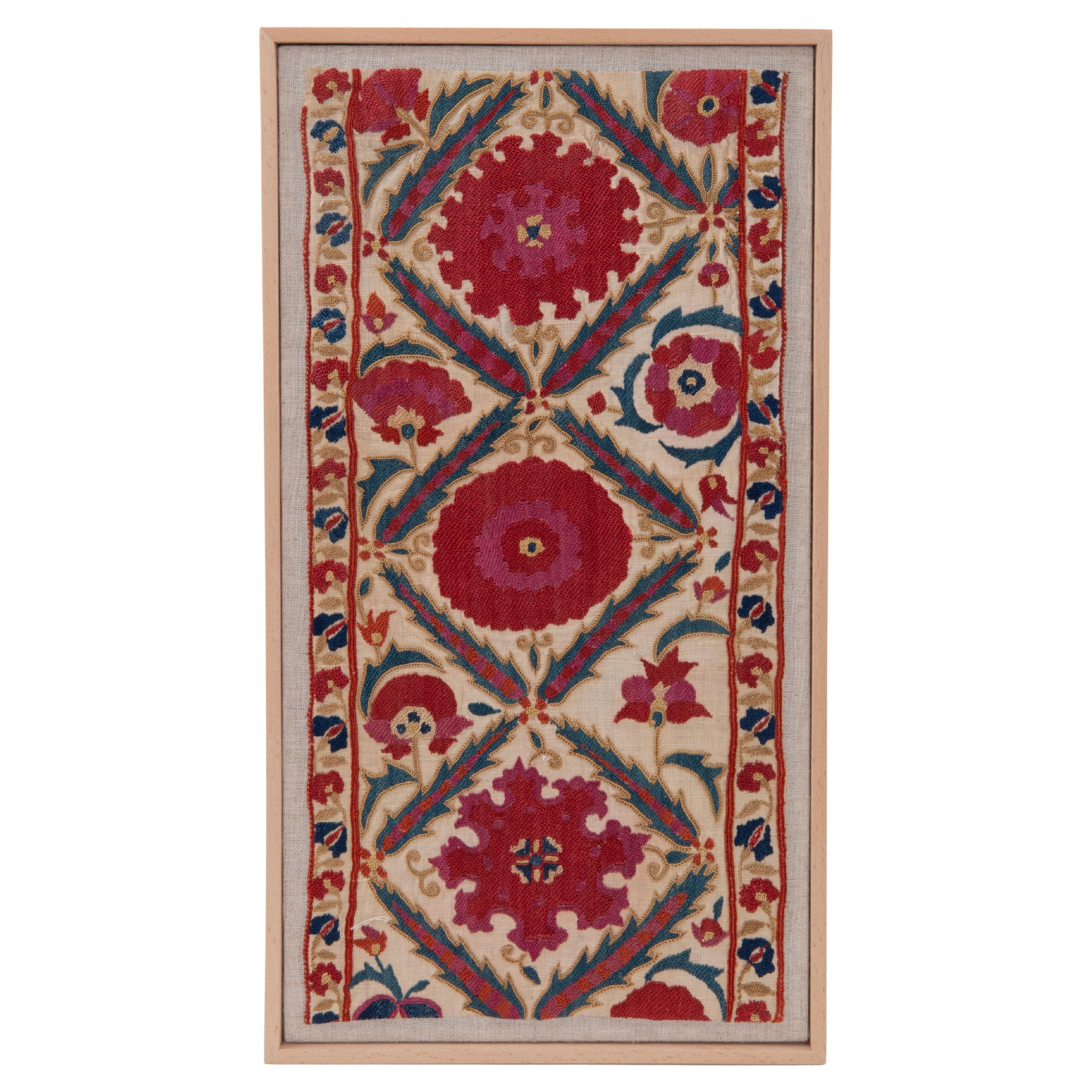 Gerahmtes antikes Suzani-Fragment, Tadschikistan, 19.