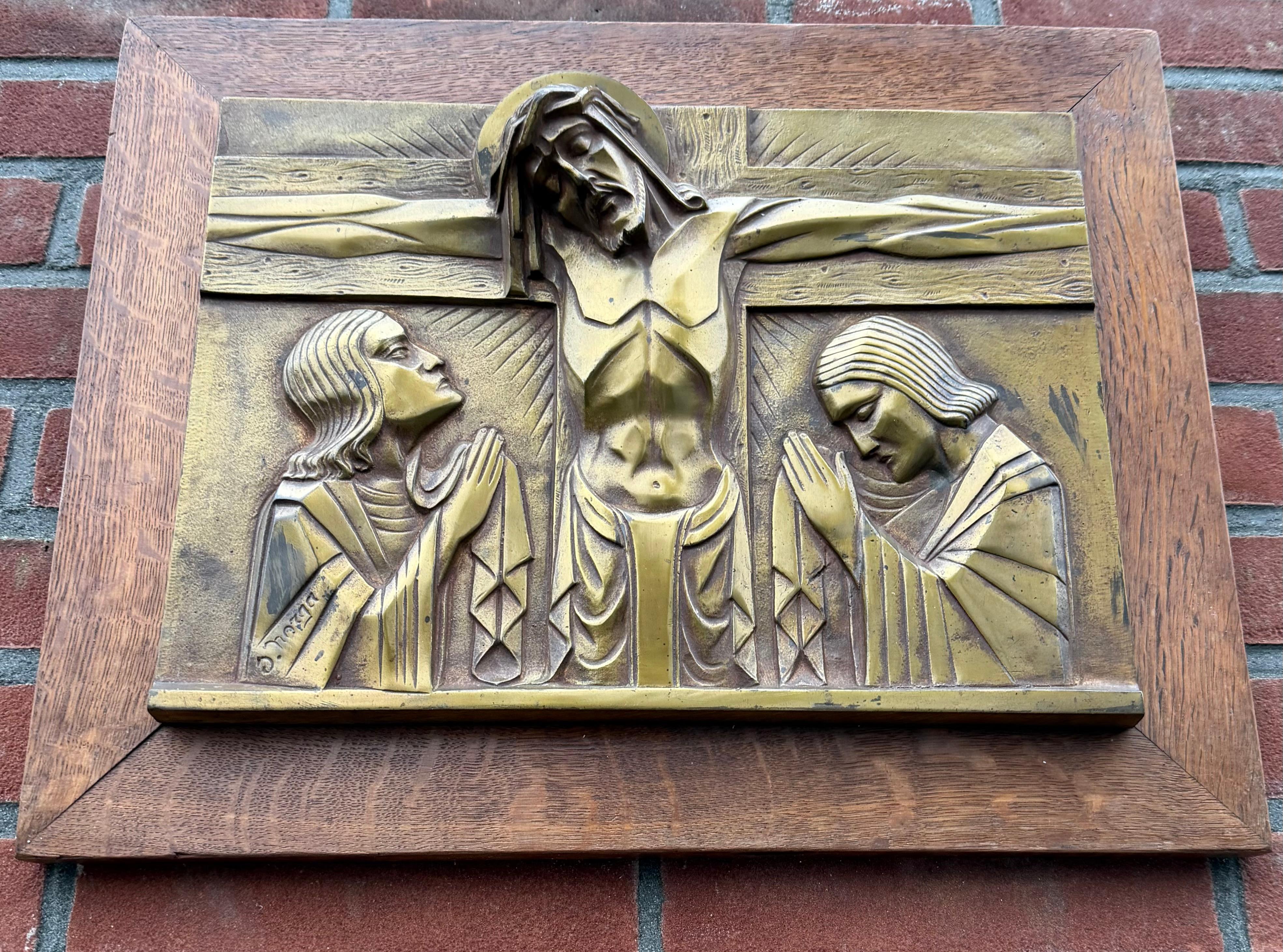 Plaque religieuse en bronze Art Déco encadrée du Christ sur le CRUCIFIX par Sylvain Norga en vente 2