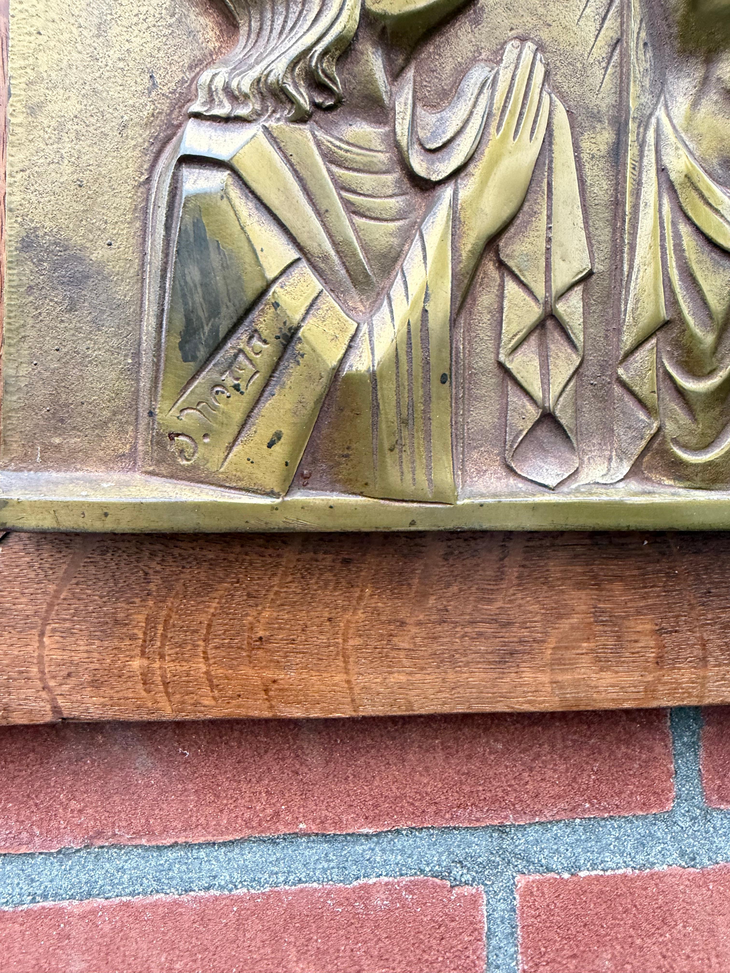 Plaque religieuse en bronze Art Déco encadrée du Christ sur le CRUCIFIX par Sylvain Norga en vente 3