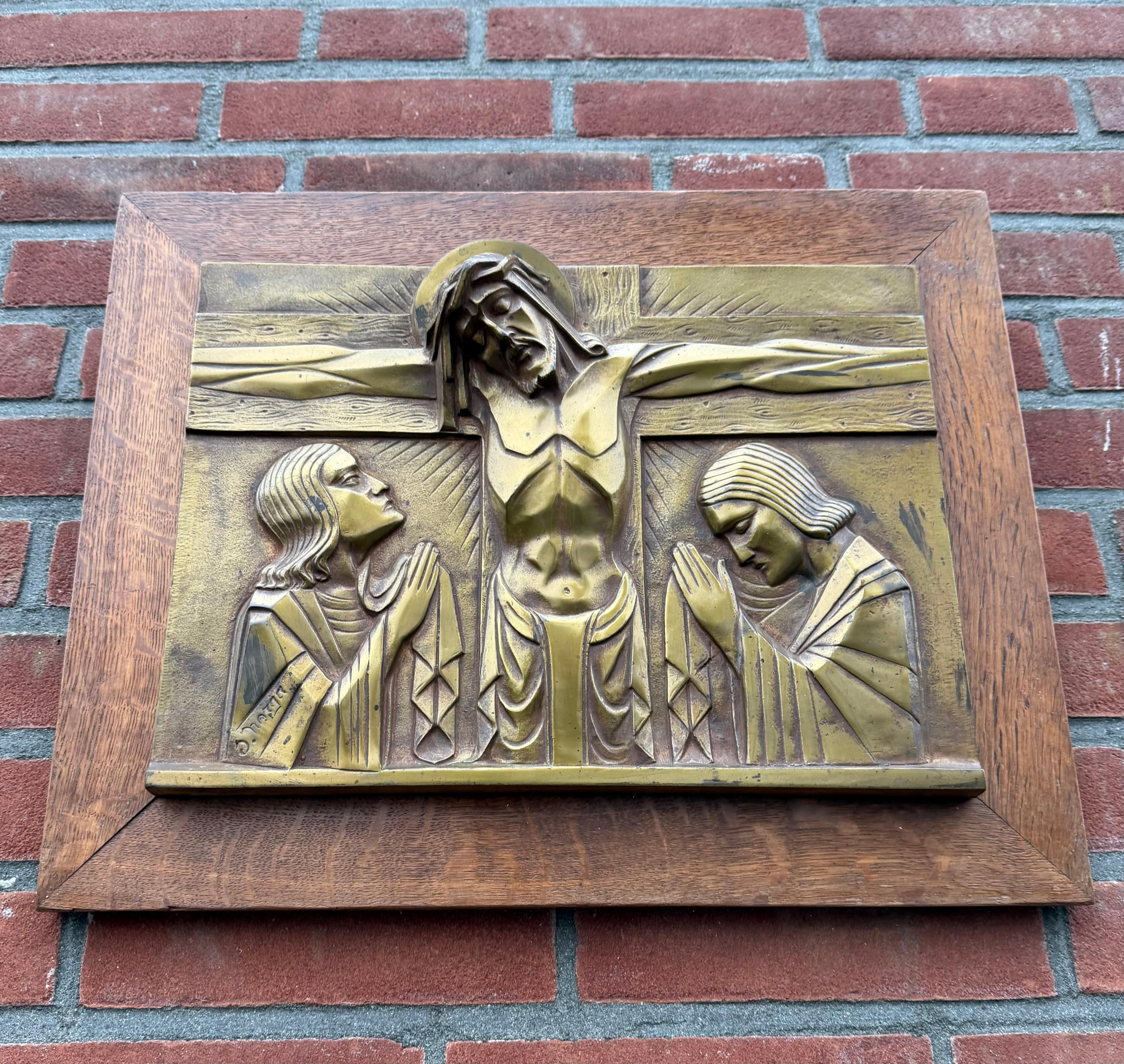 Plaque religieuse en bronze Art Déco encadrée du Christ sur le CRUCIFIX par Sylvain Norga en vente 8