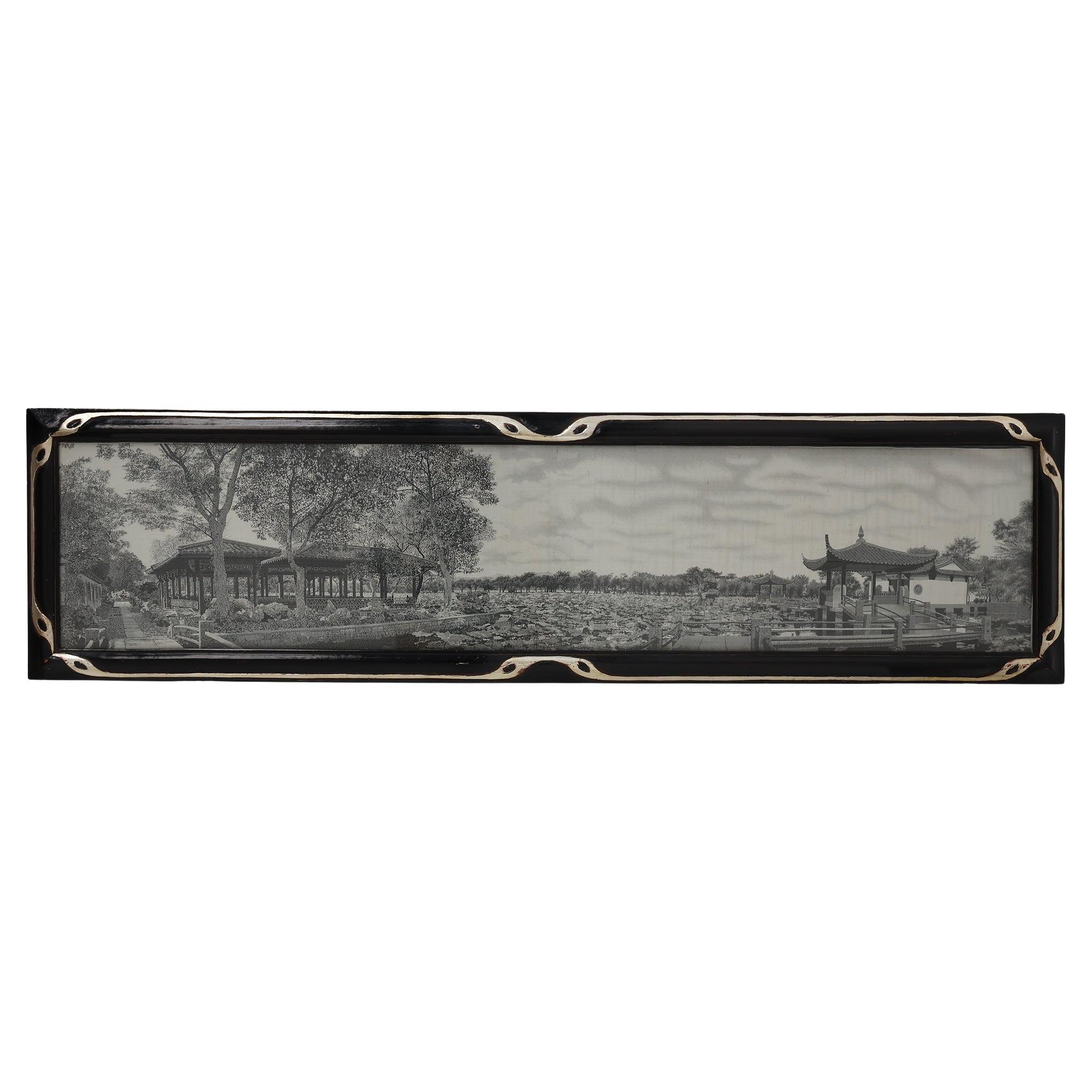 Gerahmtes Kunstwerk auf Seide eines chinesischen Teehauses am Wasser, Frankreich ca. 1910 im Angebot