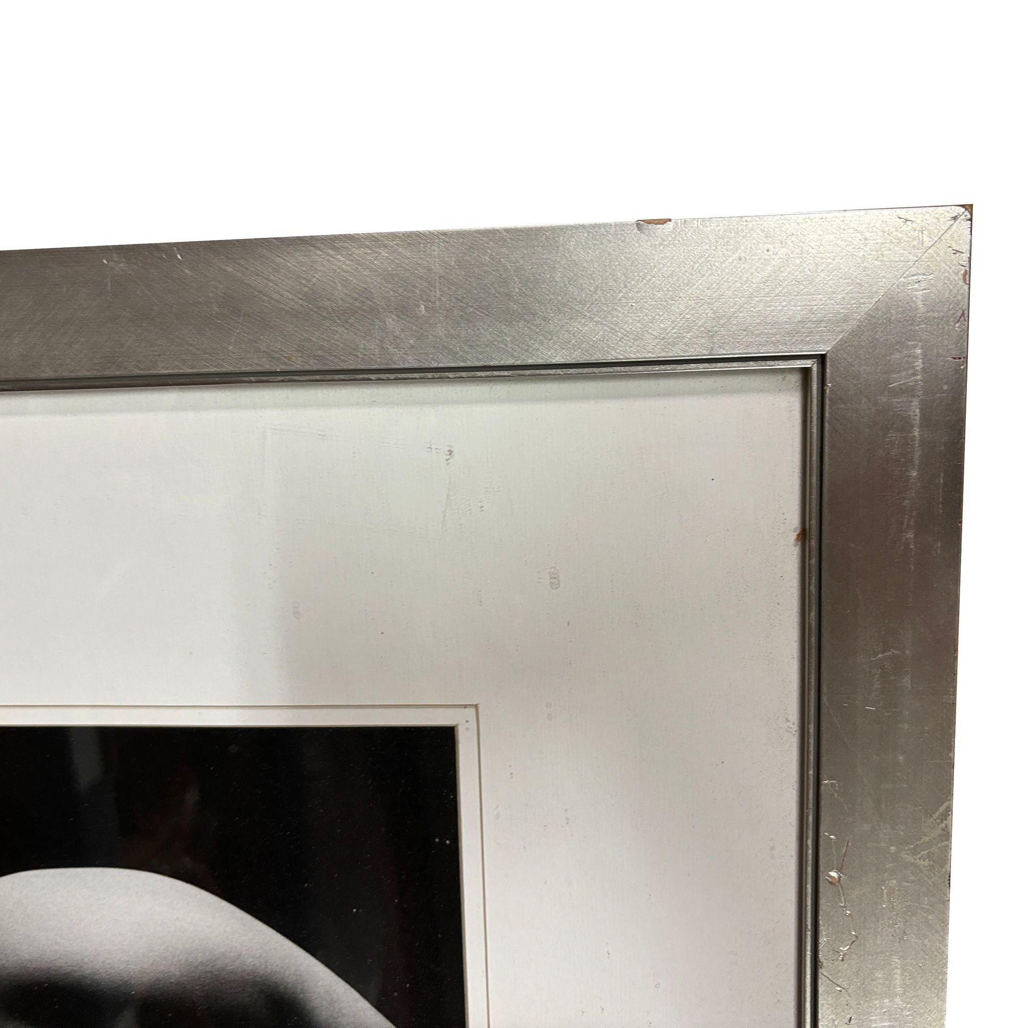 Photographie encadrée en noir et blanc d'une figure nue Bon état - En vente à Van Nuys, CA